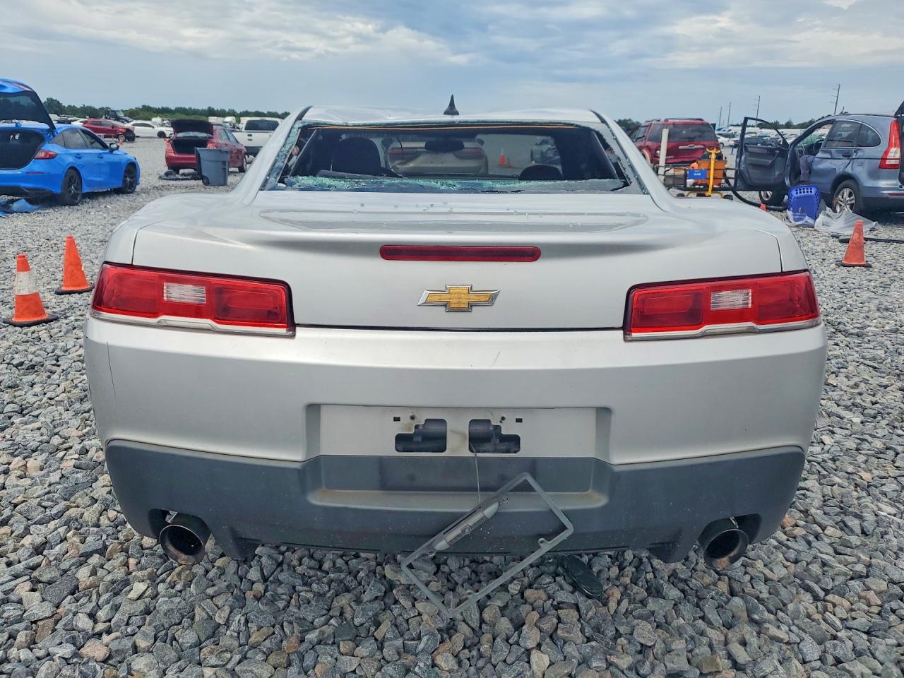 2015 Chevrolet Camaro Ls Серебряный vin: 2G1FB1E36F9245390