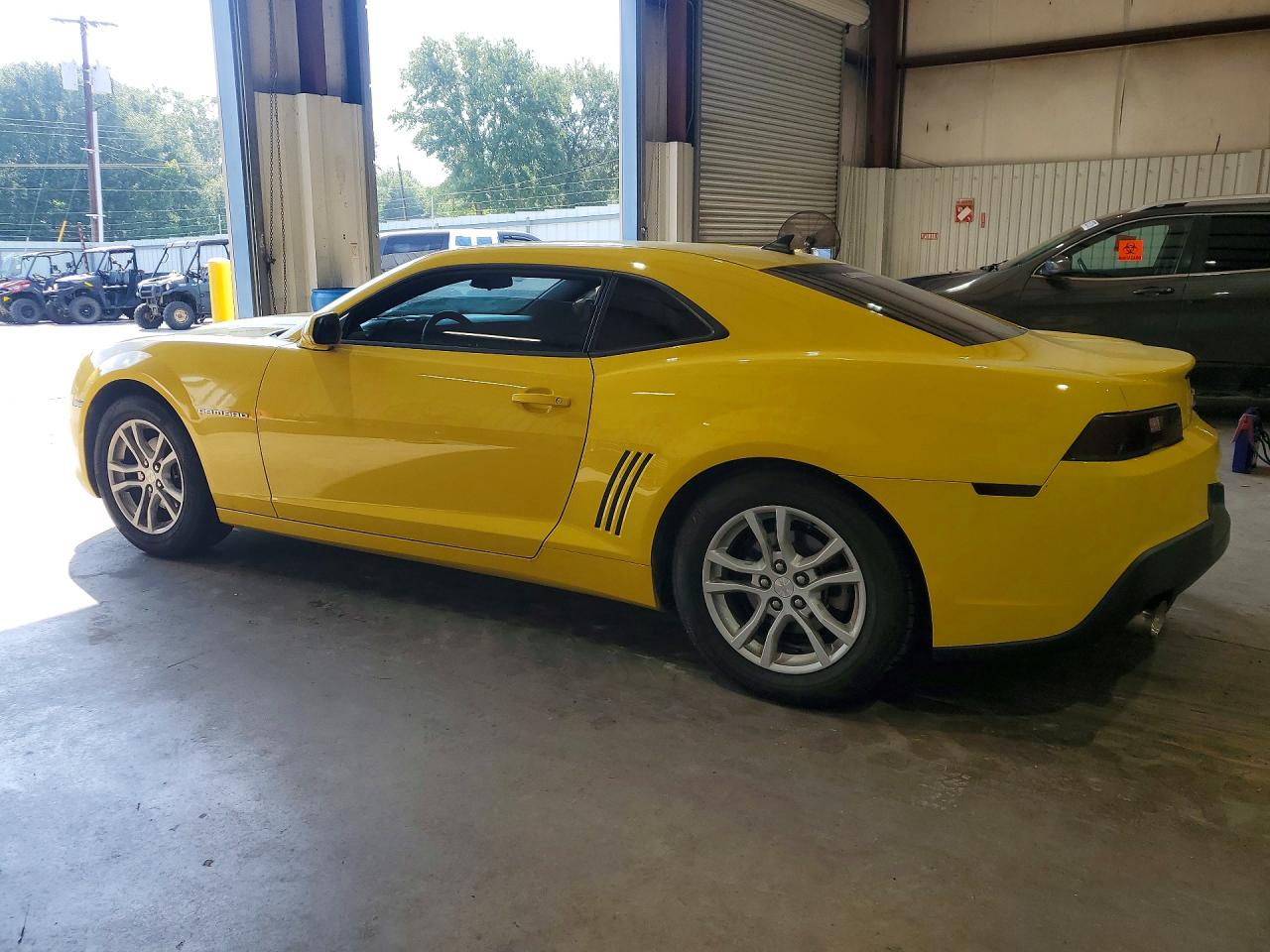 2015 Chevrolet Camaro Ls Yellow vin: 2G1FB1E38F9301569