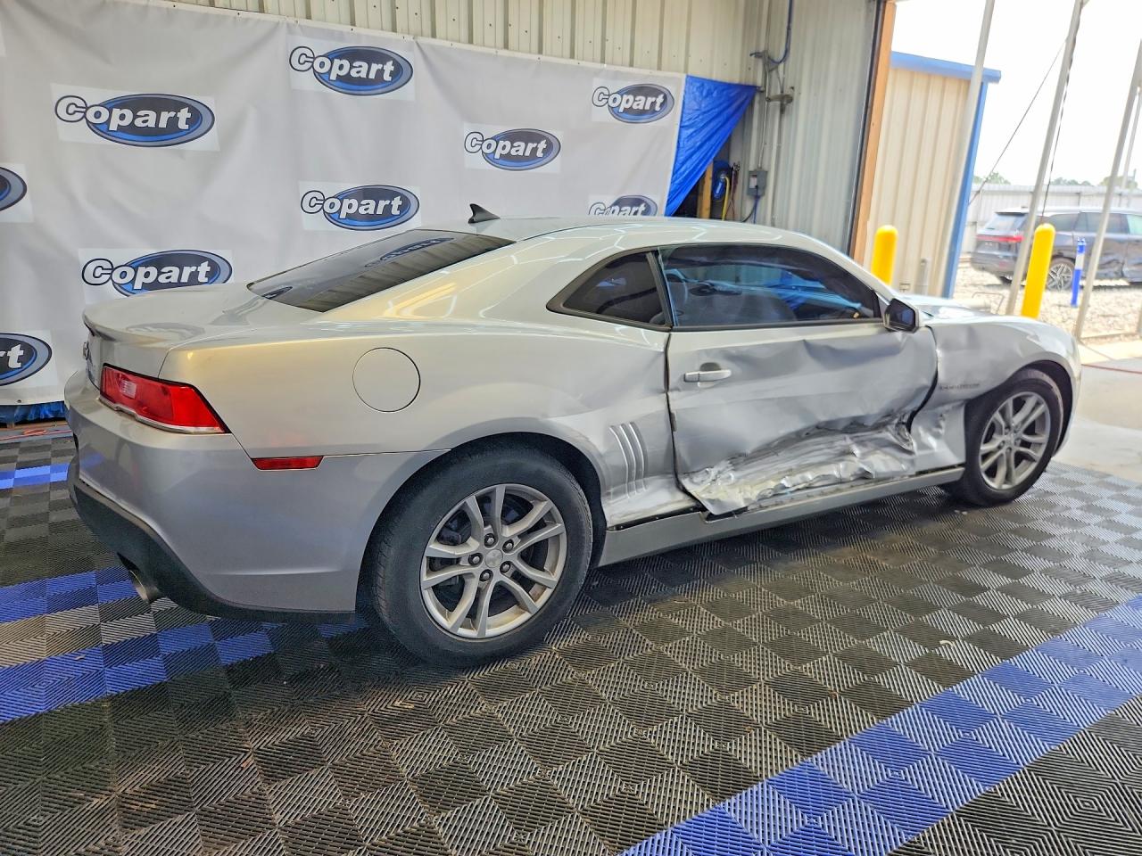 2015 Chevrolet Camaro Ls Silver vin: 2G1FB1E3XF9137922