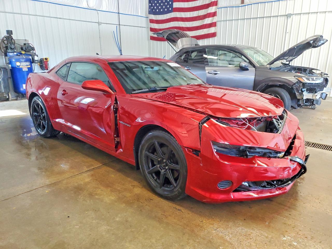 2015 Chevrolet Camaro Ls Красный vin: 2G1FB1E3XF9248020