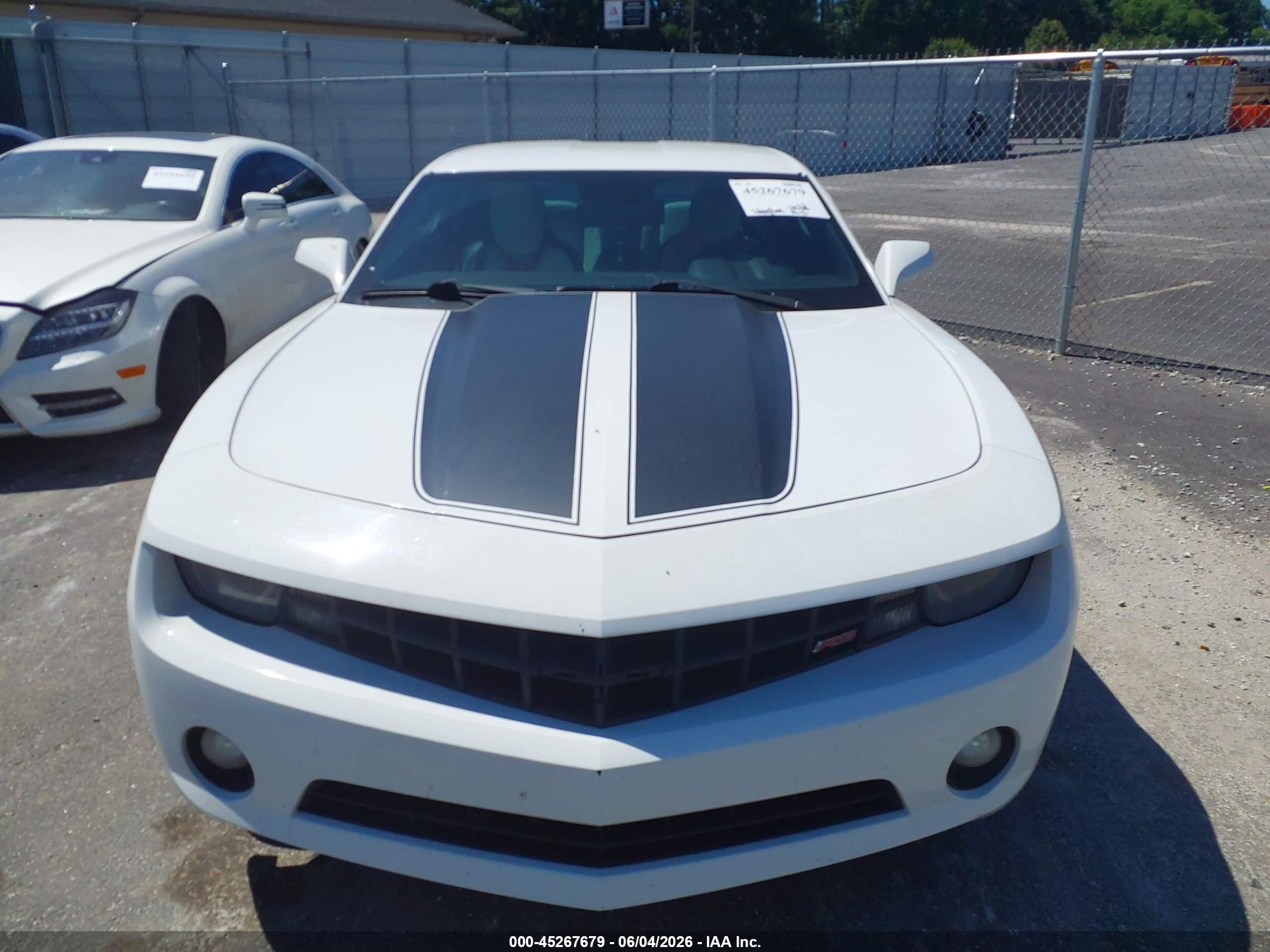 2011 Chevrolet Camaro 1lt White vin: 2G1FB1ED0B9125054