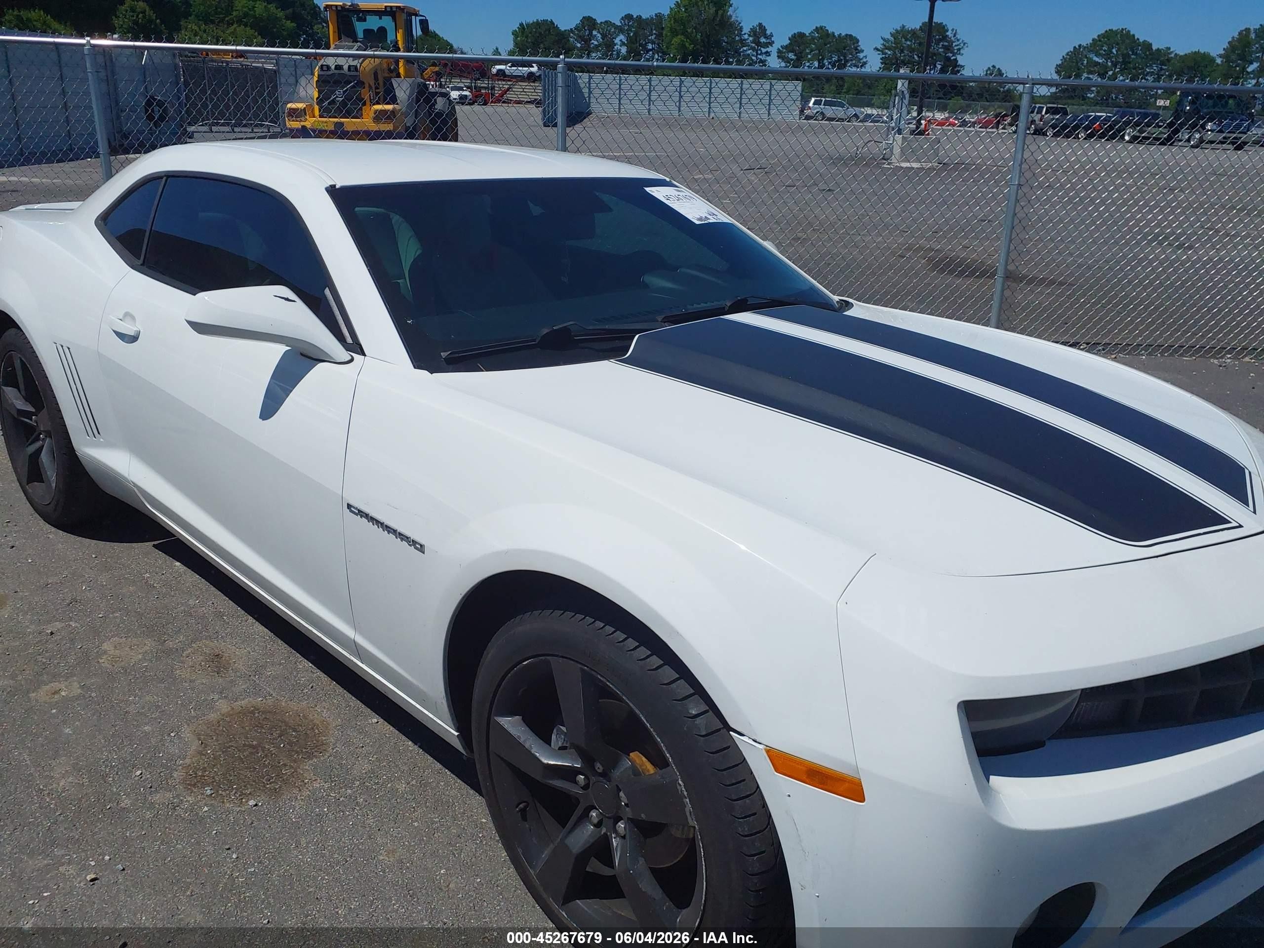 2011 Chevrolet Camaro 1lt White vin: 2G1FB1ED0B9125054