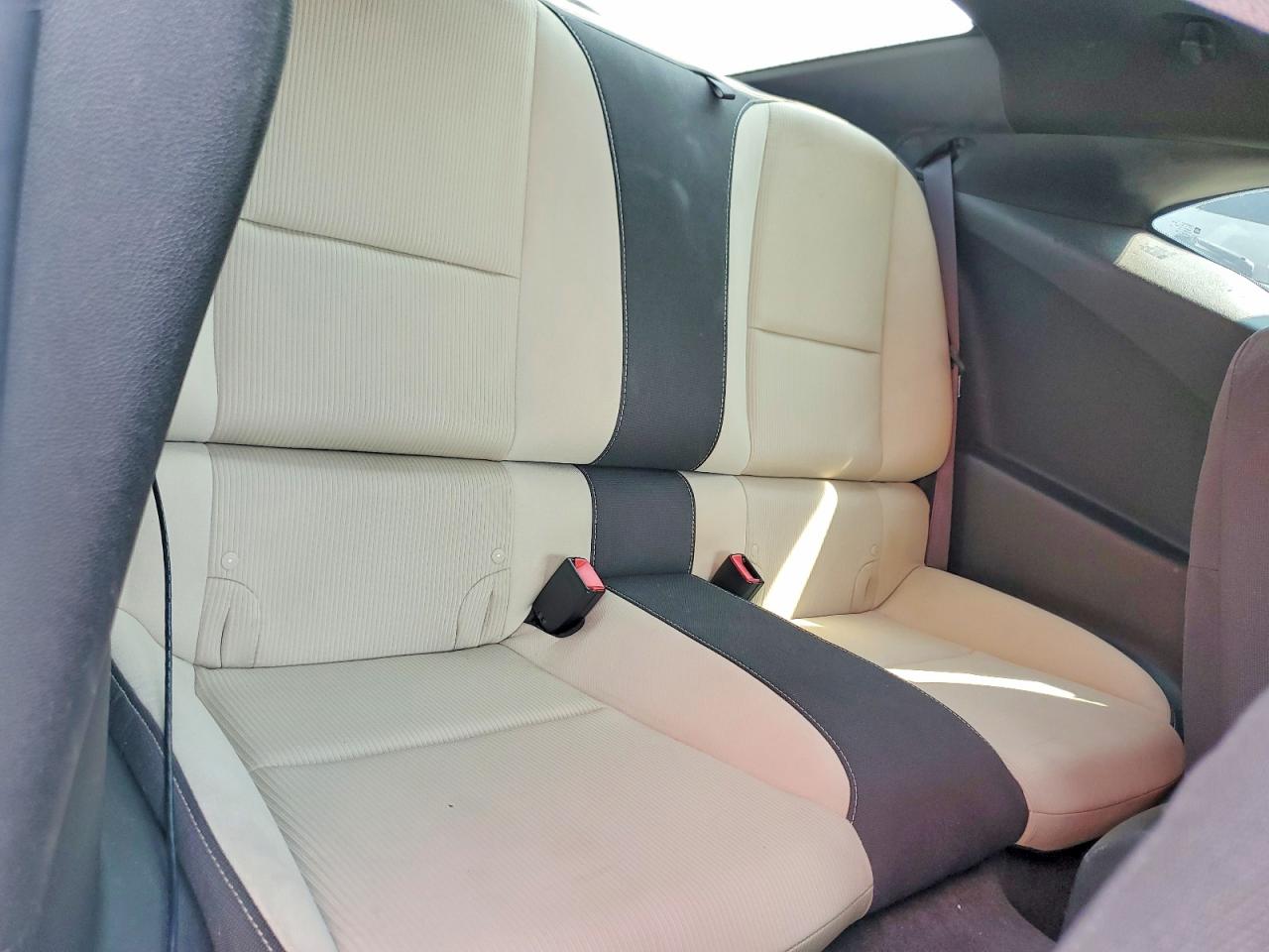 2011 Chevrolet Camaro Lt White vin: 2G1FB1ED1B9211618