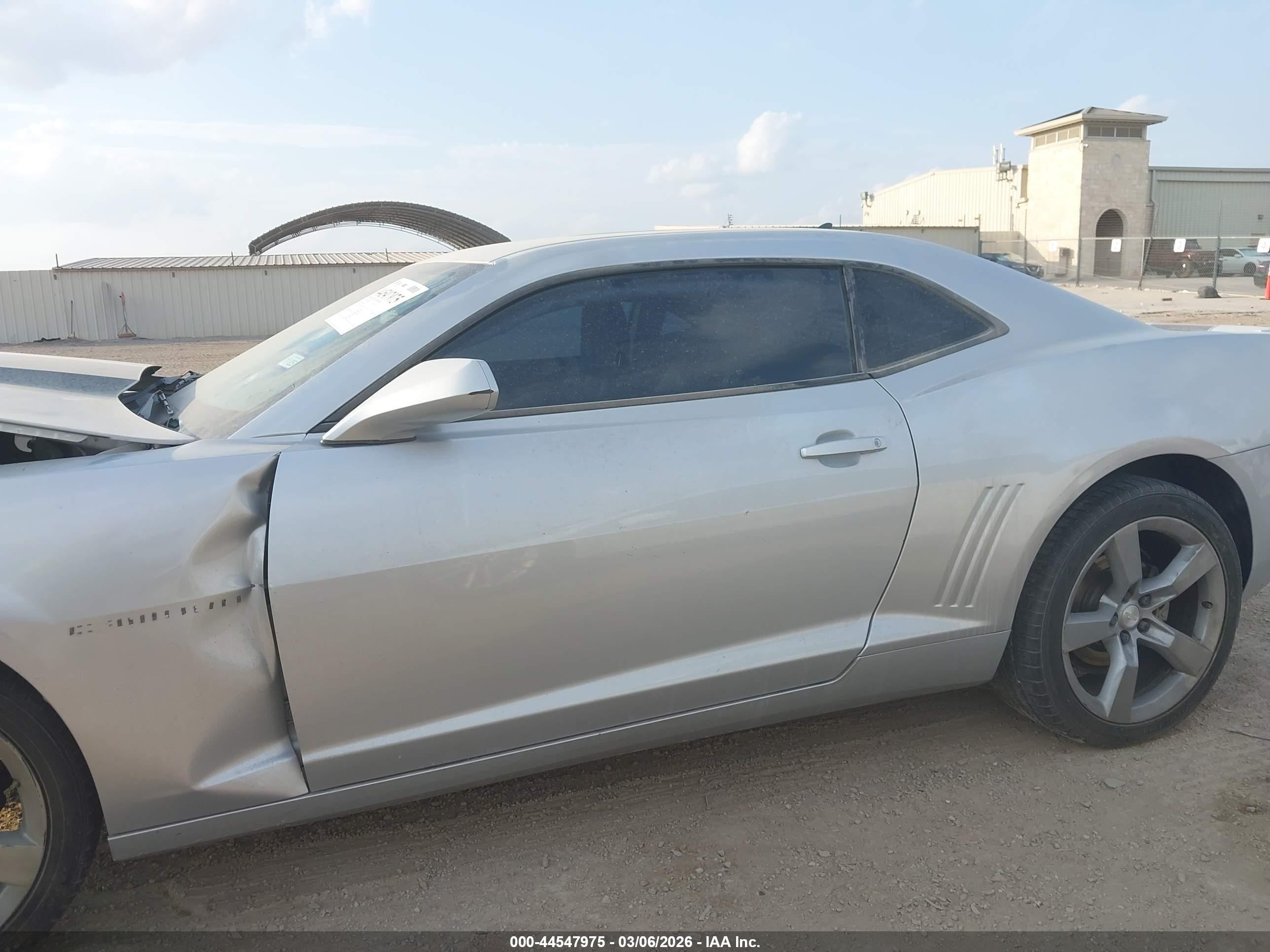 2011 Chevrolet Camaro 1lt Серебряный vin: 2G1FB1ED3B9107390