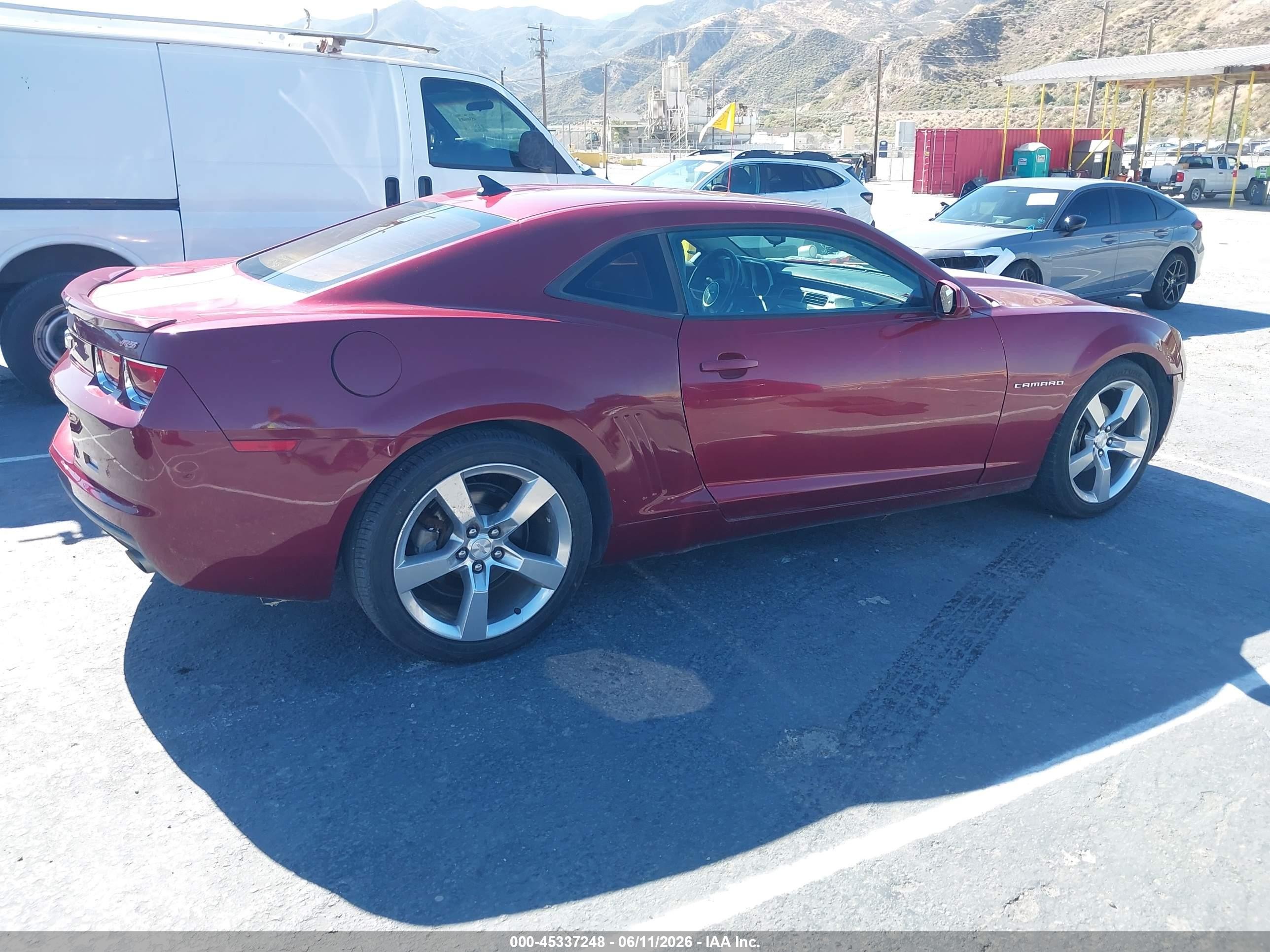 2011 Chevrolet Camaro 1lt Red vin: 2G1FB1ED8B9179816