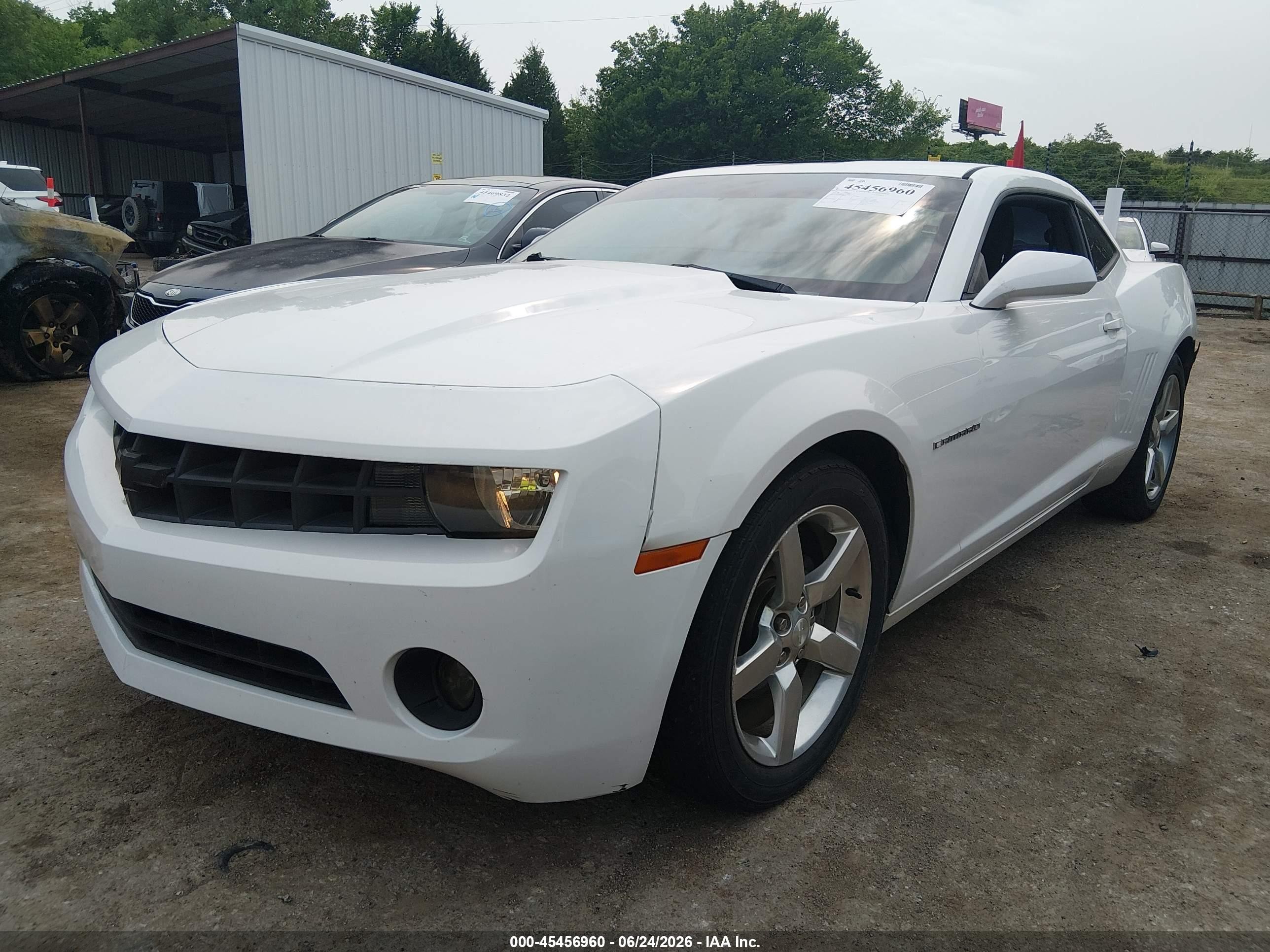 2010 Chevrolet Camaro 1lt White vin: 2G1FB1EV2A9221145