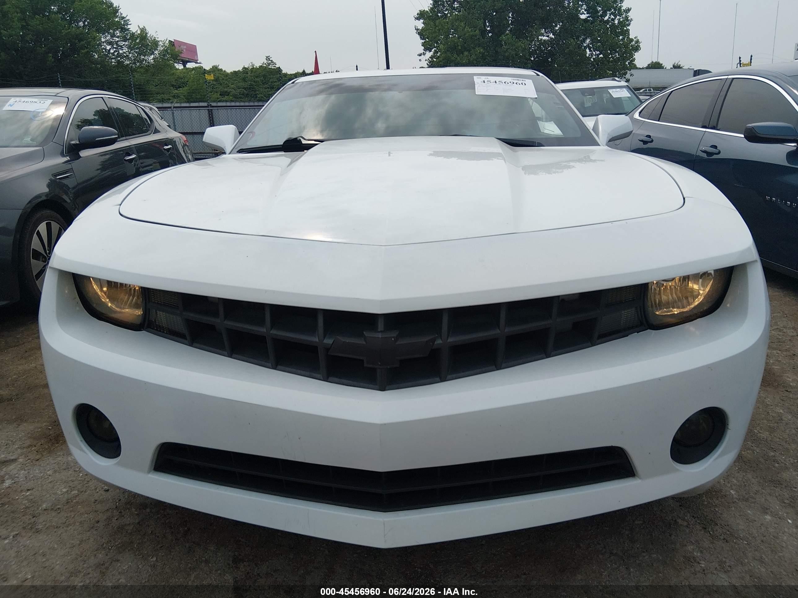 2010 Chevrolet Camaro 1lt White vin: 2G1FB1EV2A9221145