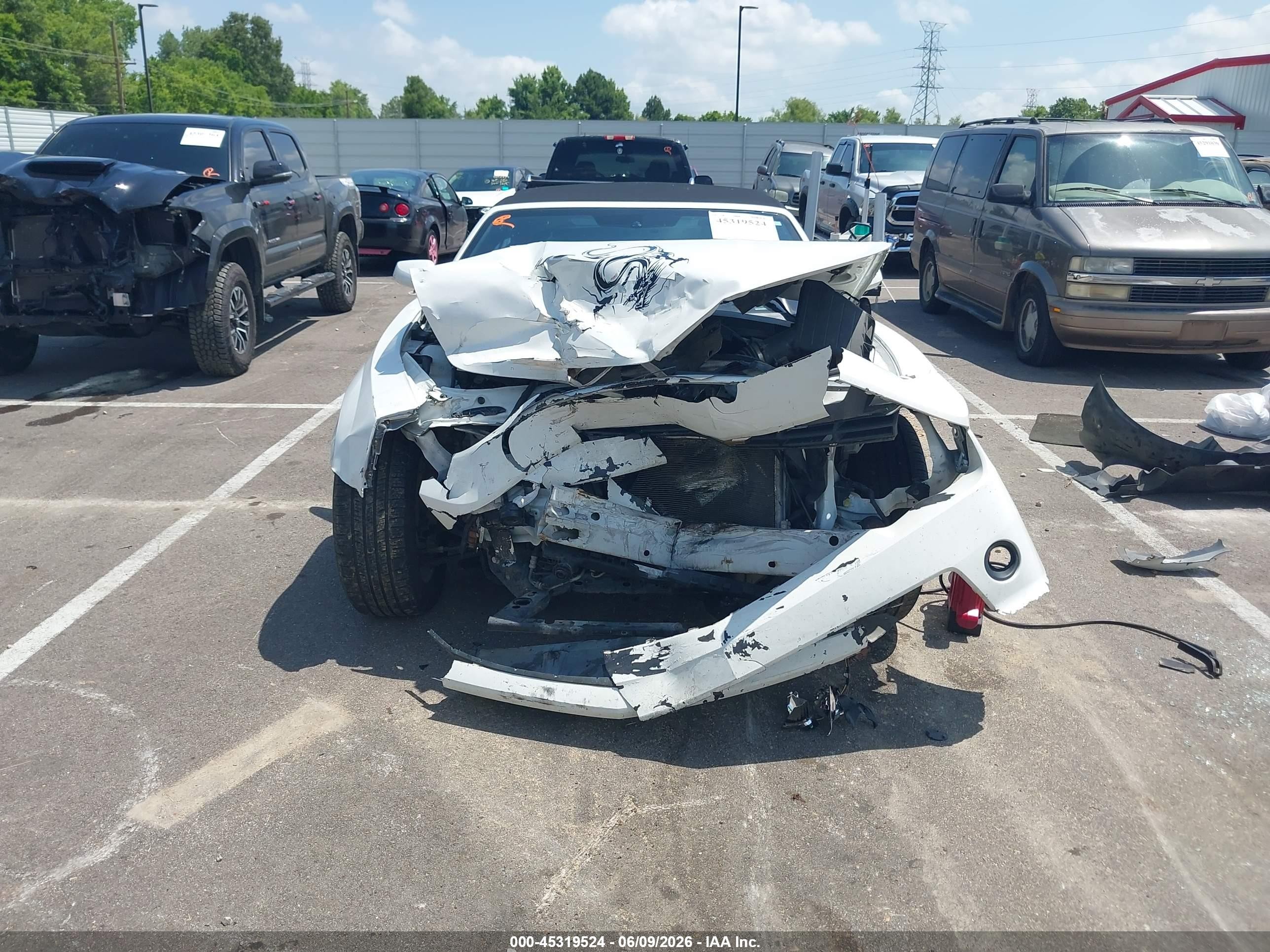 2014 Chevrolet Camaro 1lt White vin: 2G1FB3D38E9127143