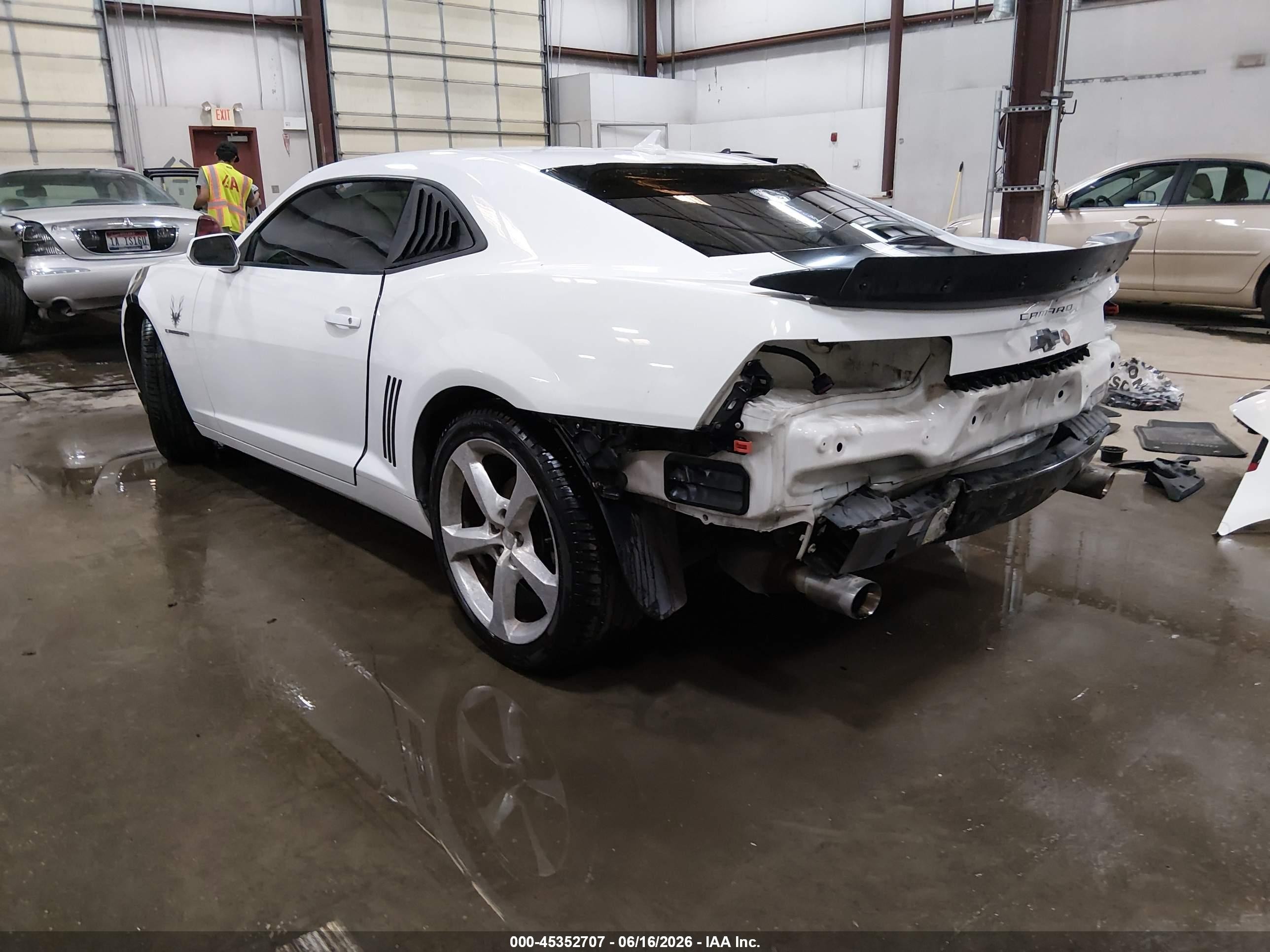 2013 Chevrolet Camaro 2lt Белый vin: 2G1FC1E38D9121745