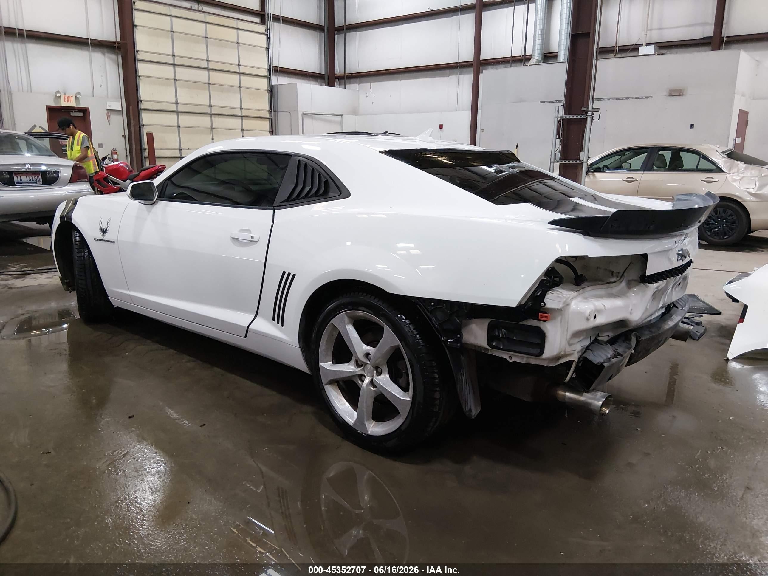 2013 Chevrolet Camaro 2lt Белый vin: 2G1FC1E38D9121745
