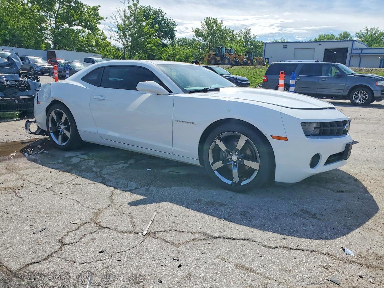 2011 Chevrolet Camaro Lt White vin: 2G1FC1ED4B9155638