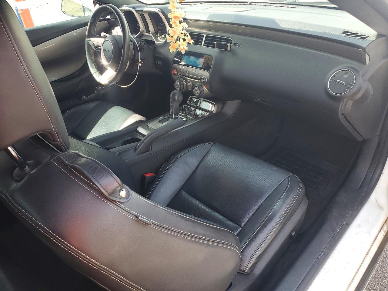 2011 Chevrolet Camaro Lt White vin: 2G1FC1ED4B9155638