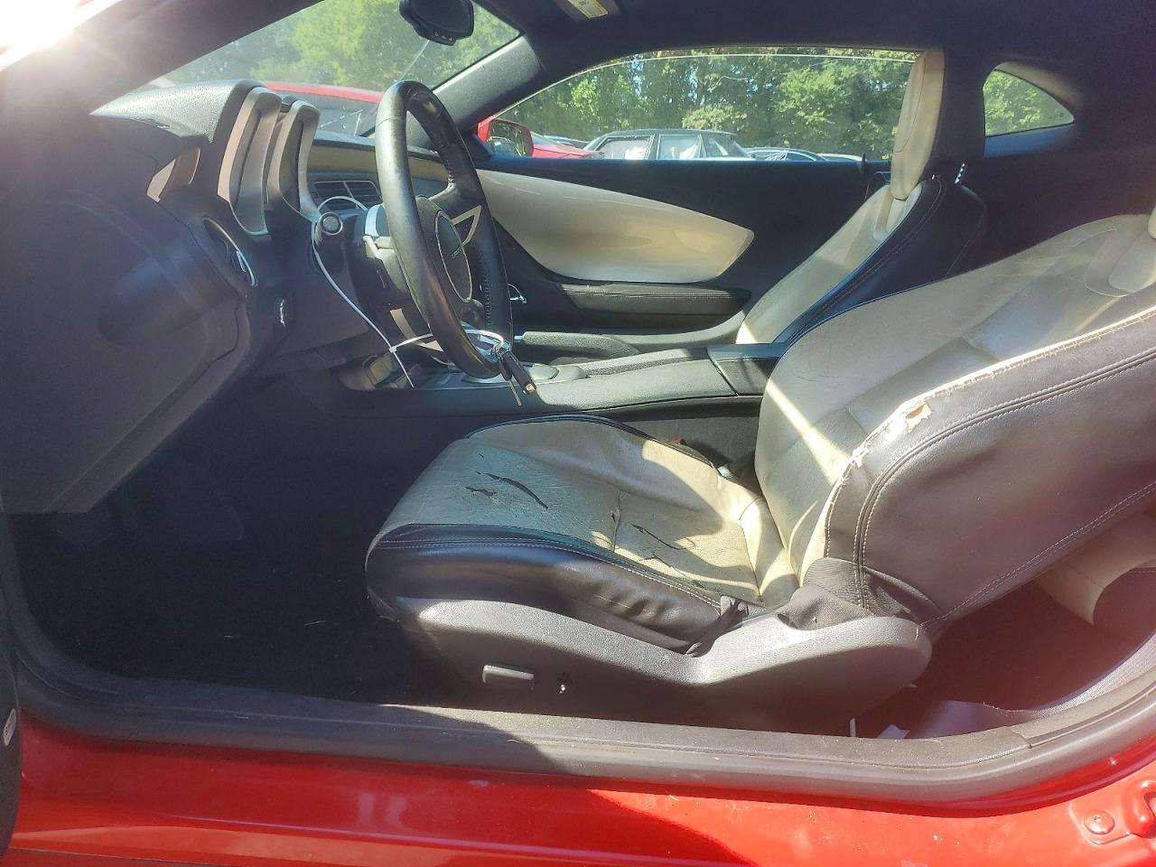 2011 Chevrolet Camaro Lt Red vin: 2G1FC1ED8B9163581