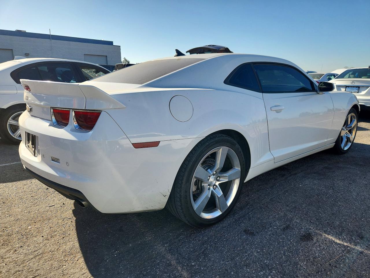 2011 Chevrolet Camaro Lt White vin: 2G1FC1ED9B9198520