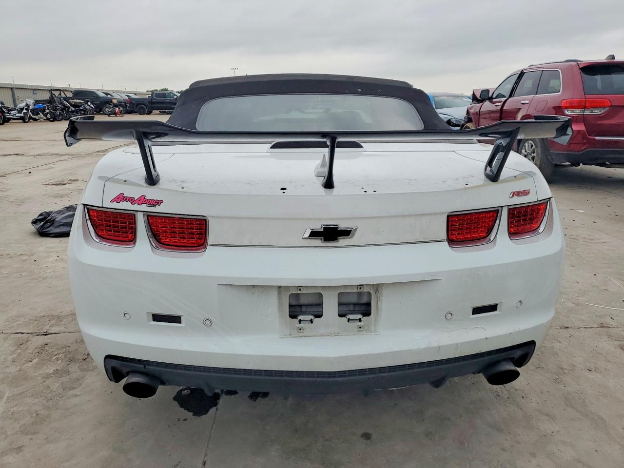 2011 Chevrolet Camaro Lt White vin: 2G1FC3DD8B9167420
