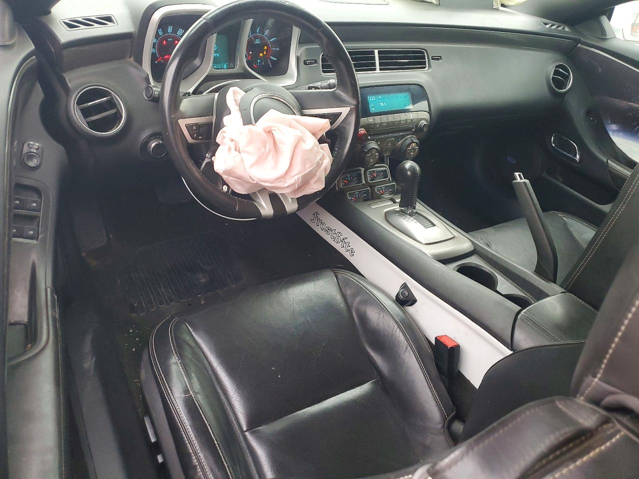 2011 Chevrolet Camaro Lt White vin: 2G1FC3DD8B9167420
