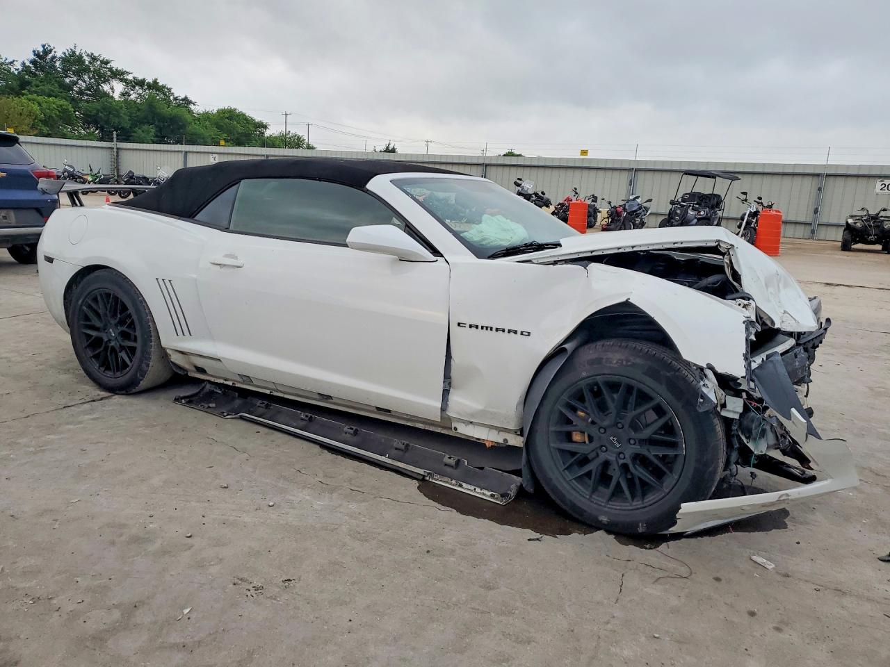 2011 Chevrolet Camaro Lt White vin: 2G1FC3DD8B9167420