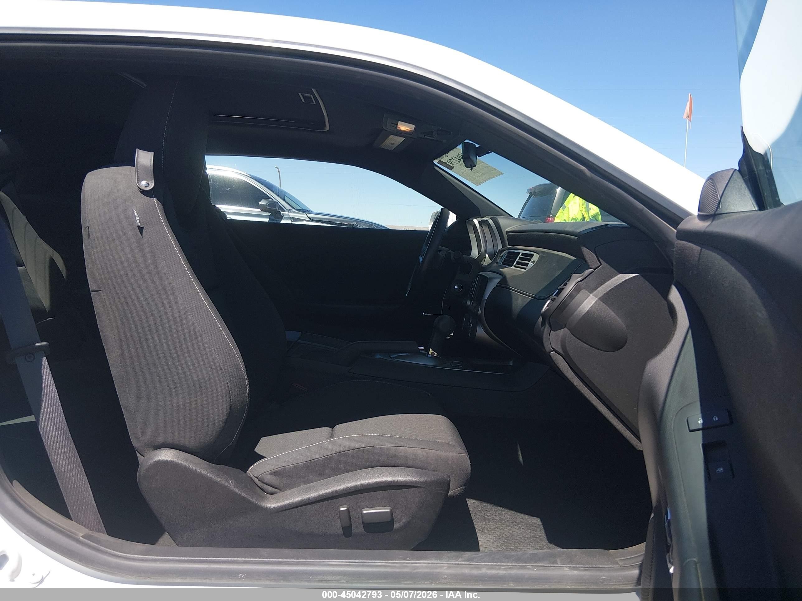 2015 Chevrolet Camaro 1lt White vin: 2G1FD1E32F9217757