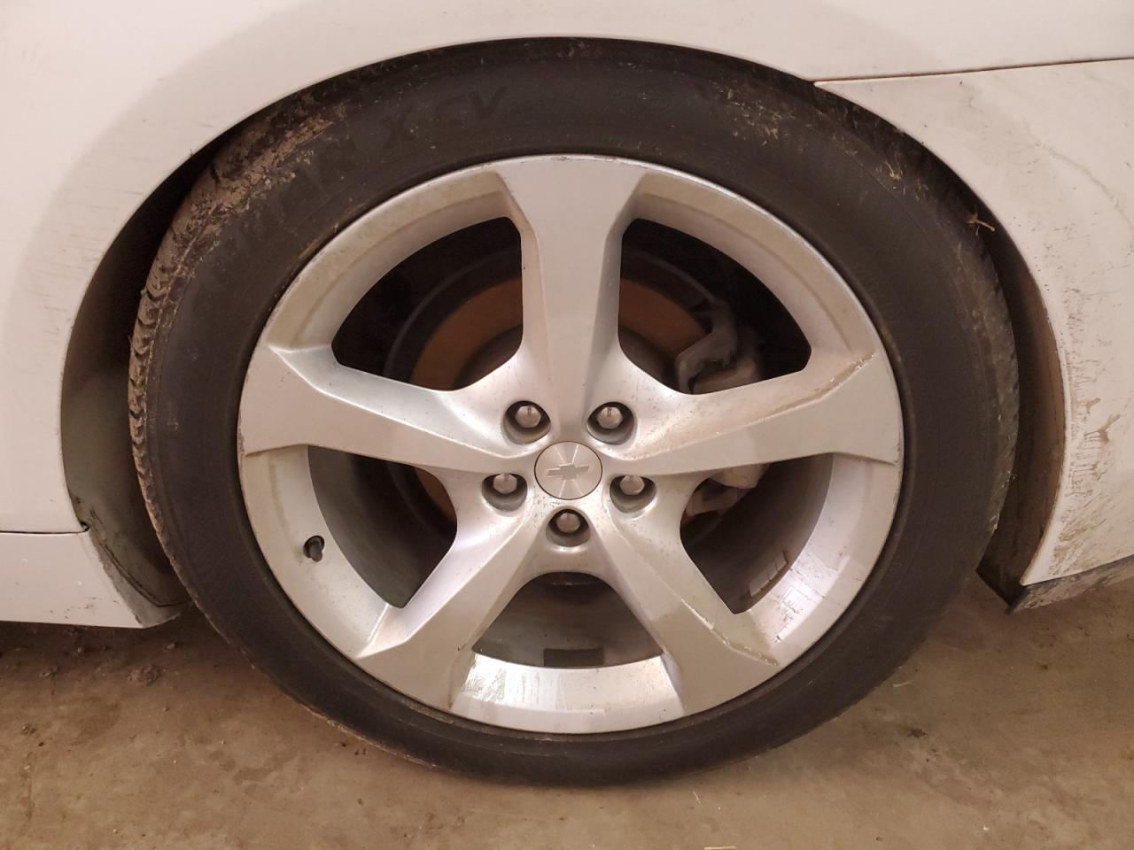 2015 Chevrolet Camaro Lt White vin: 2G1FD1E36F9145459 Damage: Left Rear Wheel, Curb Rash, 4 to 5 inches