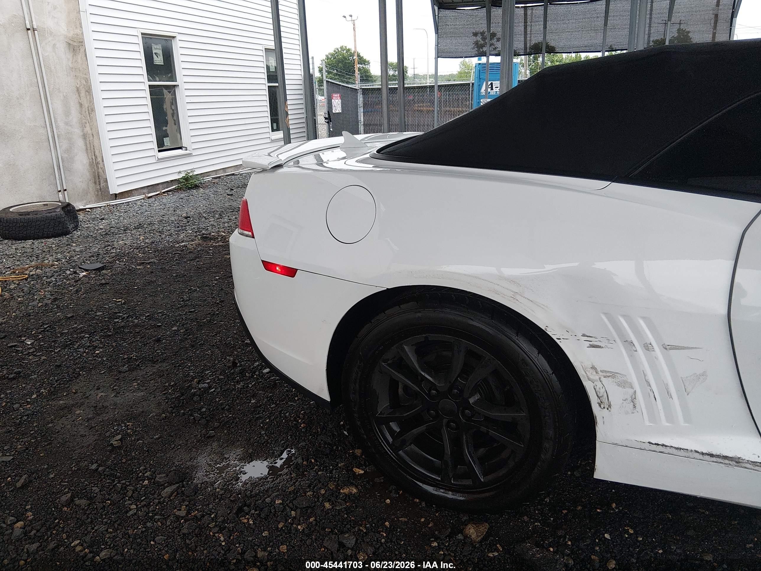 2015 Chevrolet Camaro 1lt White vin: 2G1FD3D36F9279515