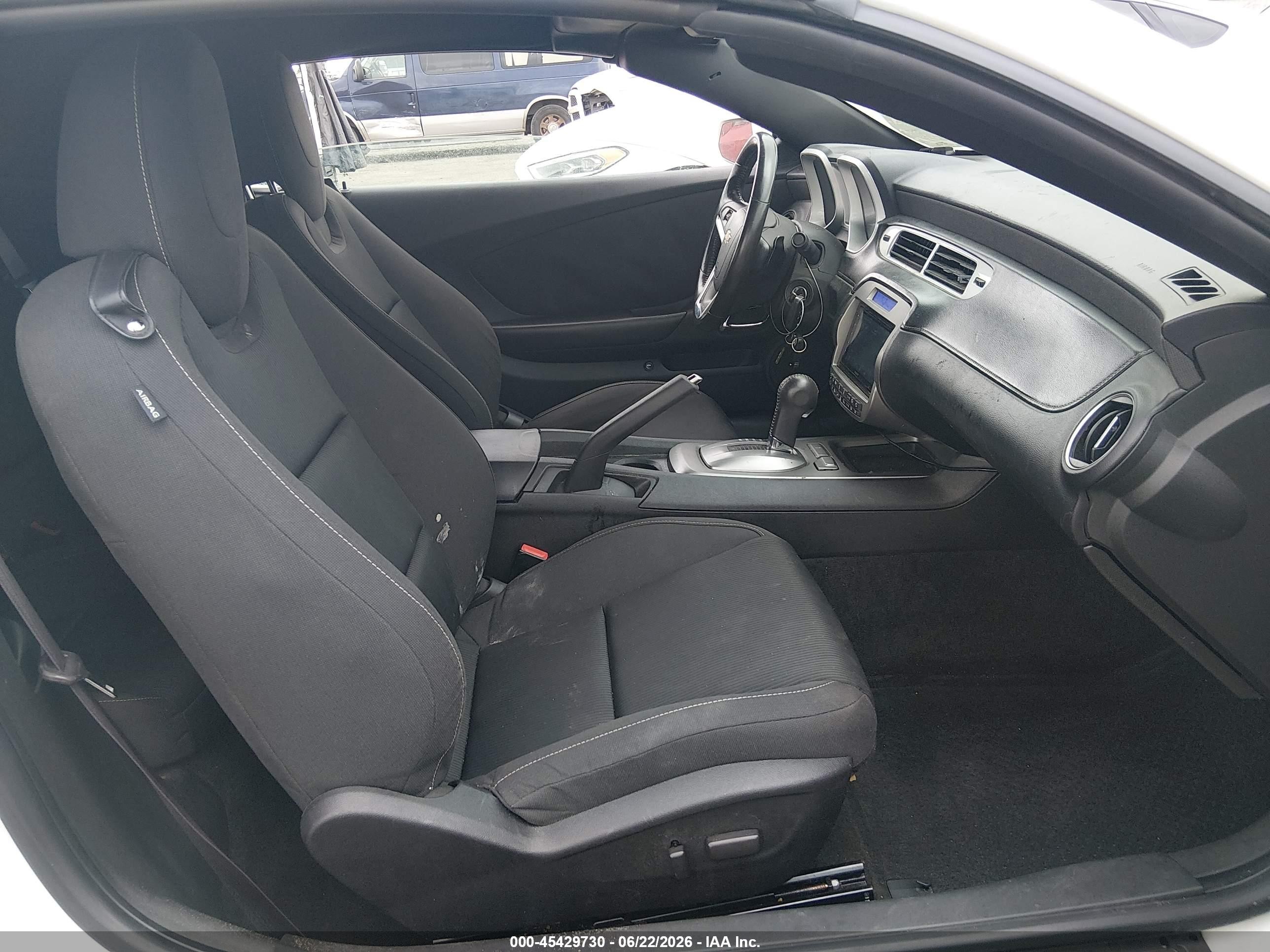 2015 Chevrolet Camaro 1lt White vin: 2G1FD3D36F9292250