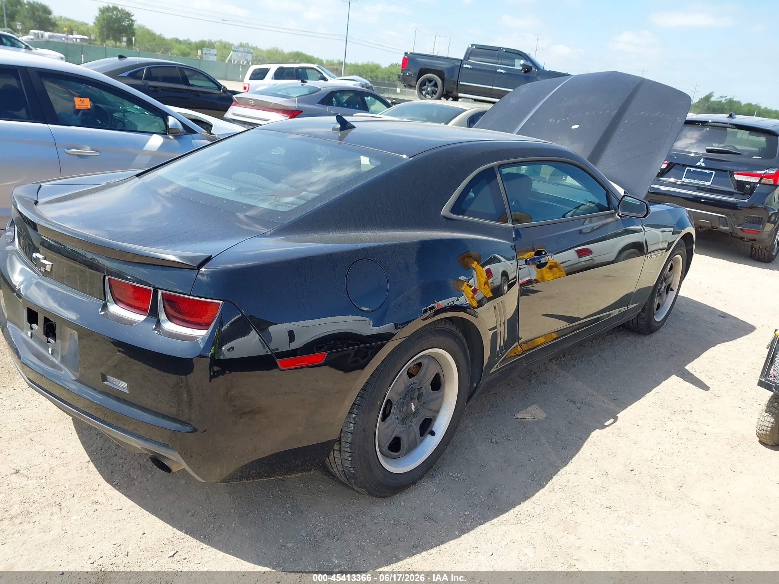 2013 Chevrolet Camaro 1ls Black vin: 2G1FE1E31D9199228