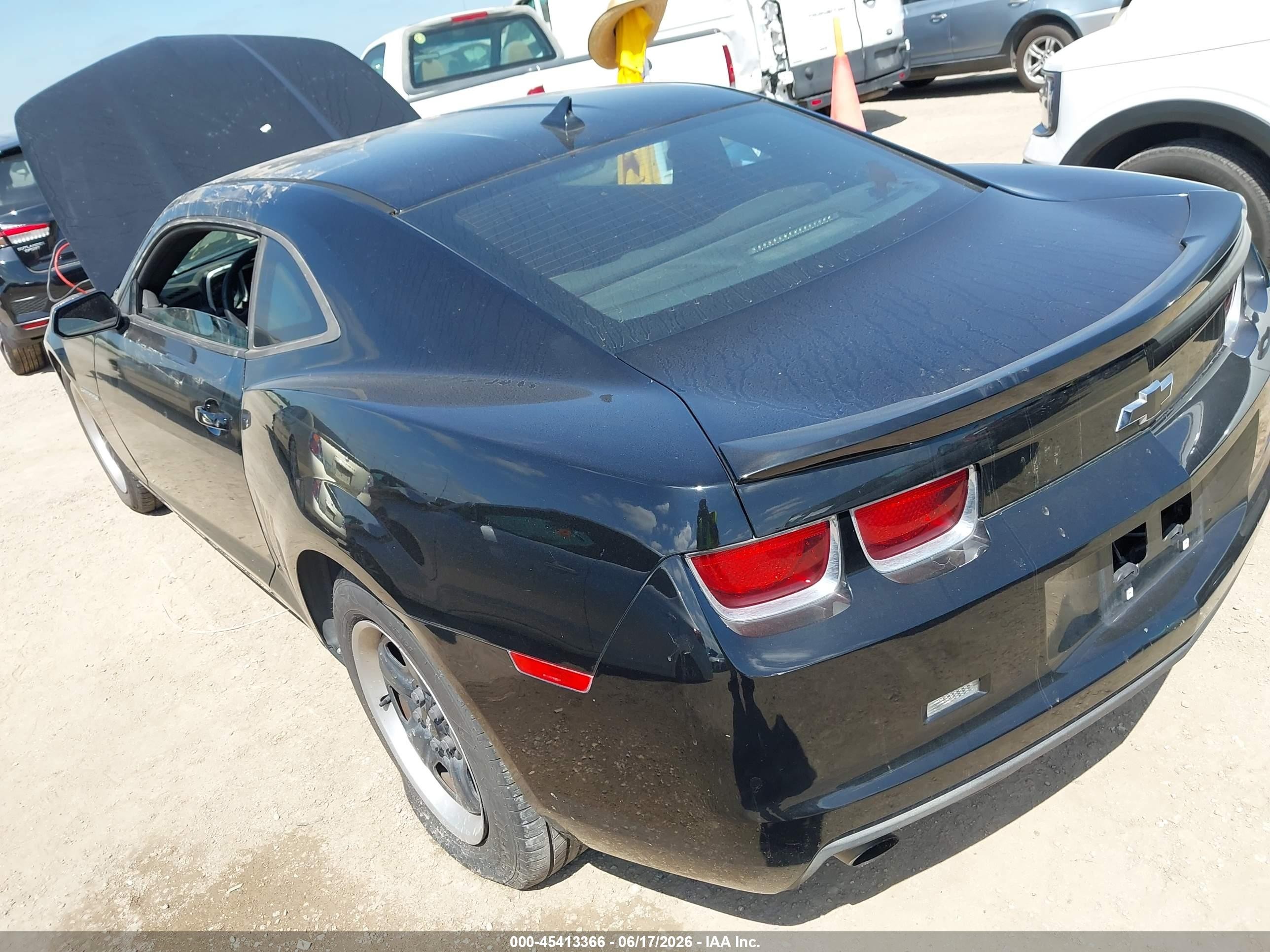 2013 Chevrolet Camaro 1ls Black vin: 2G1FE1E31D9199228