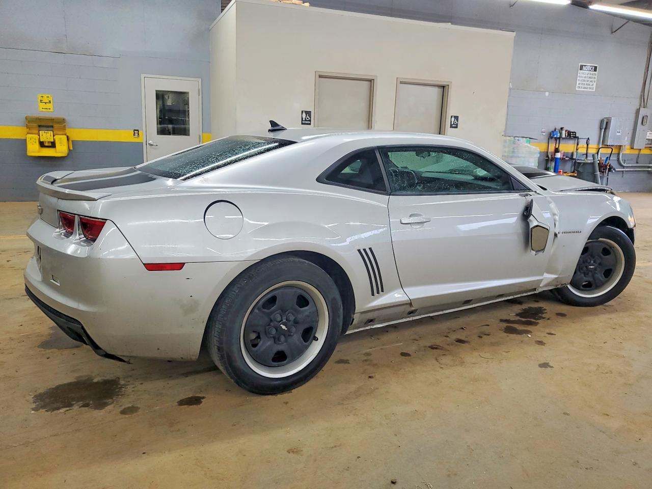 2013 Chevrolet Camaro Ls Silver vin: 2G1FE1E36D9190329