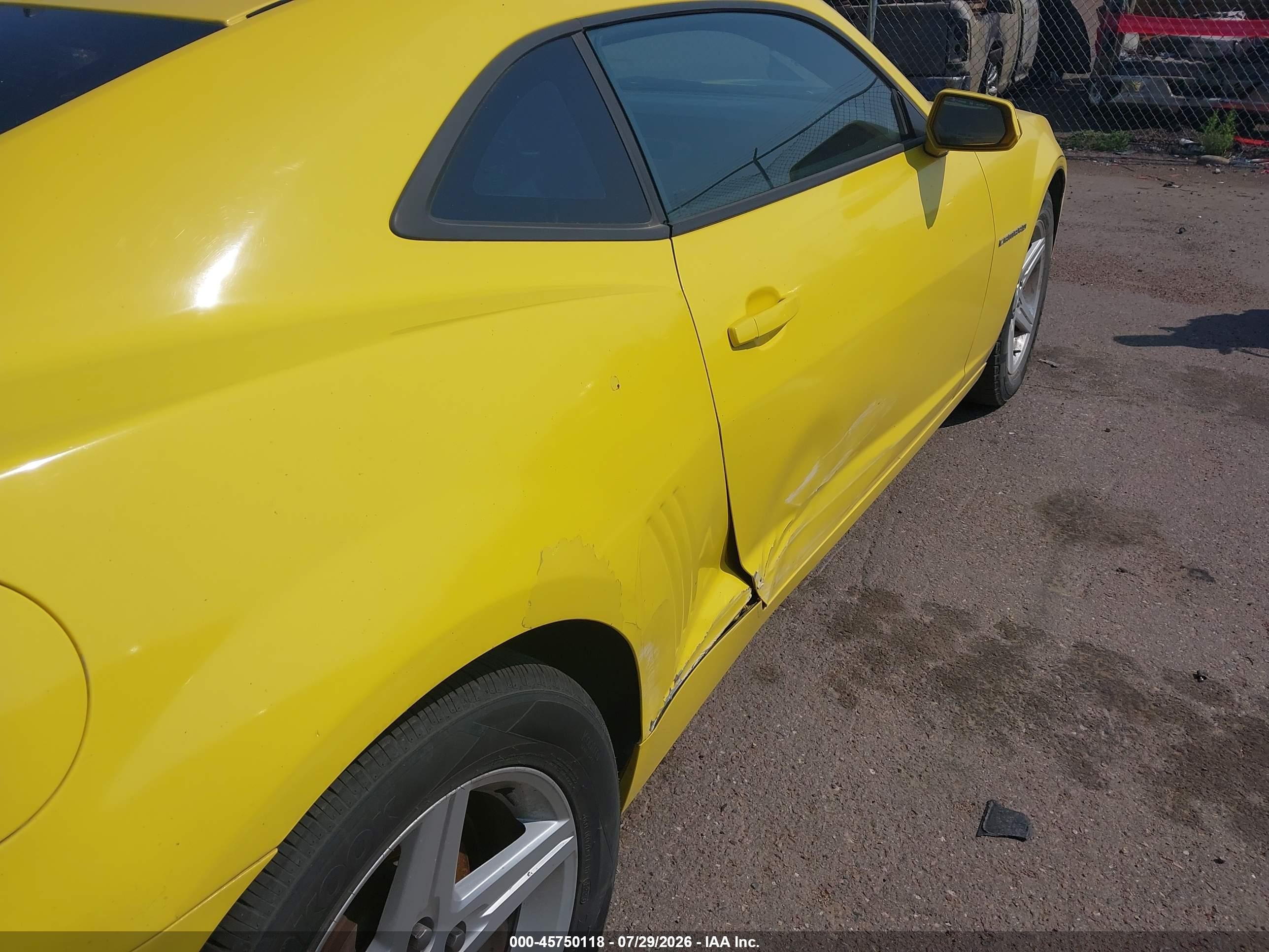 2014 Chevrolet Camaro 1ls Желтый vin: 2G1FE1E38E9184033