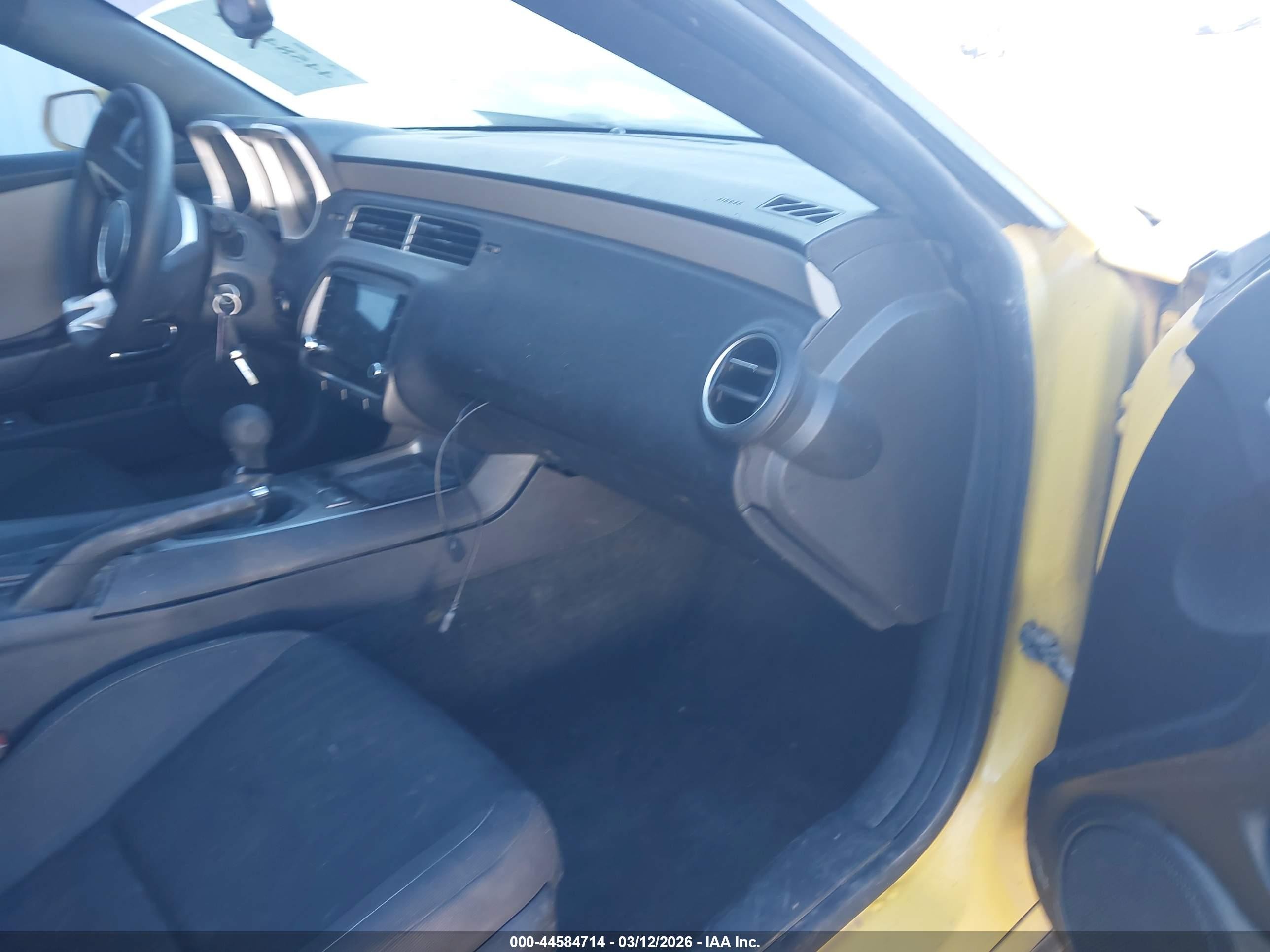 2011 Chevrolet Camaro 1ls Желтый vin: 2G1FE1ED5B9171891