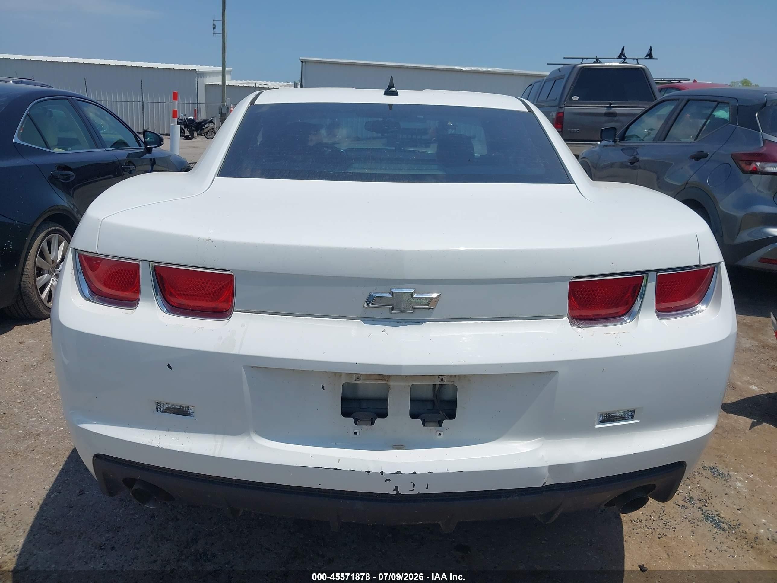 2011 Chevrolet Camaro 1ls White vin: 2G1FE1ED5B9203187
