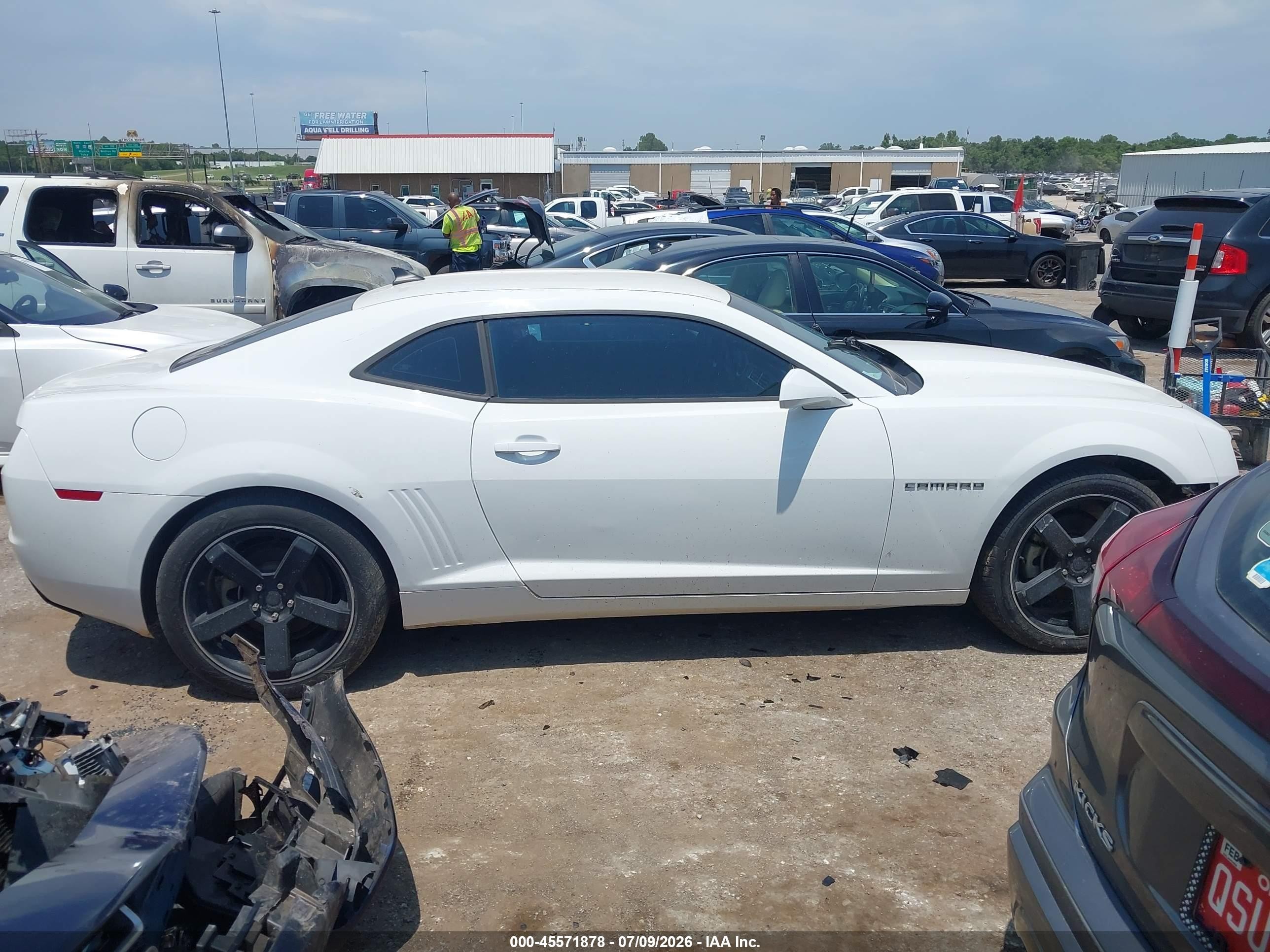 2011 Chevrolet Camaro 1ls White vin: 2G1FE1ED5B9203187