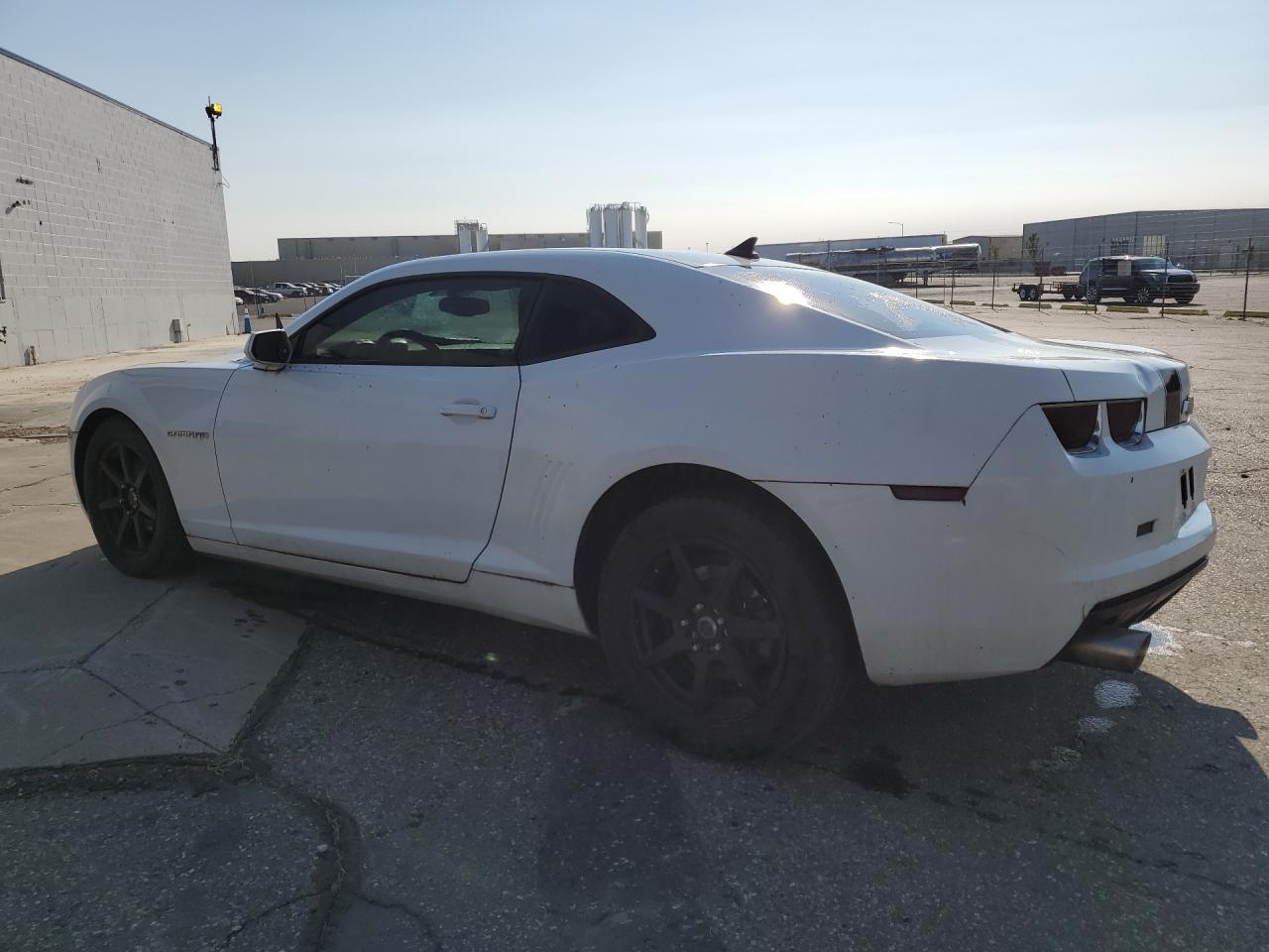 2011 Chevrolet Camaro Ls White vin: 2G1FE1ED7B9194413 Damage: Left Qtr Panel, Chipped, 2