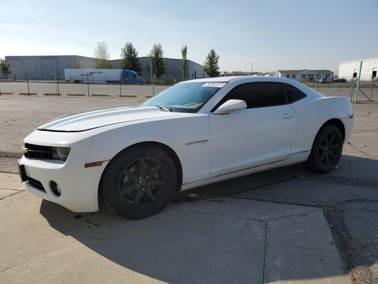 2011 Chevrolet Camaro Ls White vin: 2G1FE1ED7B9194413 Damage: Left Front Fender, Heavy Scratch, 1/2 To 1 Inch