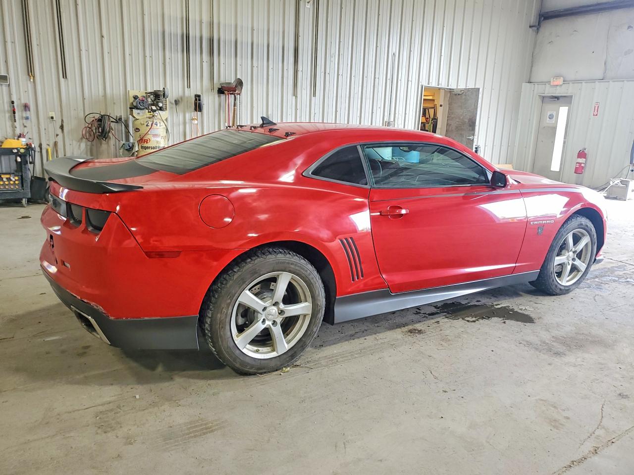 2010 Chevrolet Camaro Ls Красный vin: 2G1FE1EVXA9180612