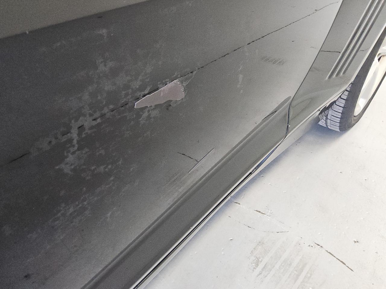 2015 Chevrolet Camaro Lt Черный vin: 2G1FF1E3XF9143255 Damage: Left Front Door, Peeling, 3 To 4 Inches