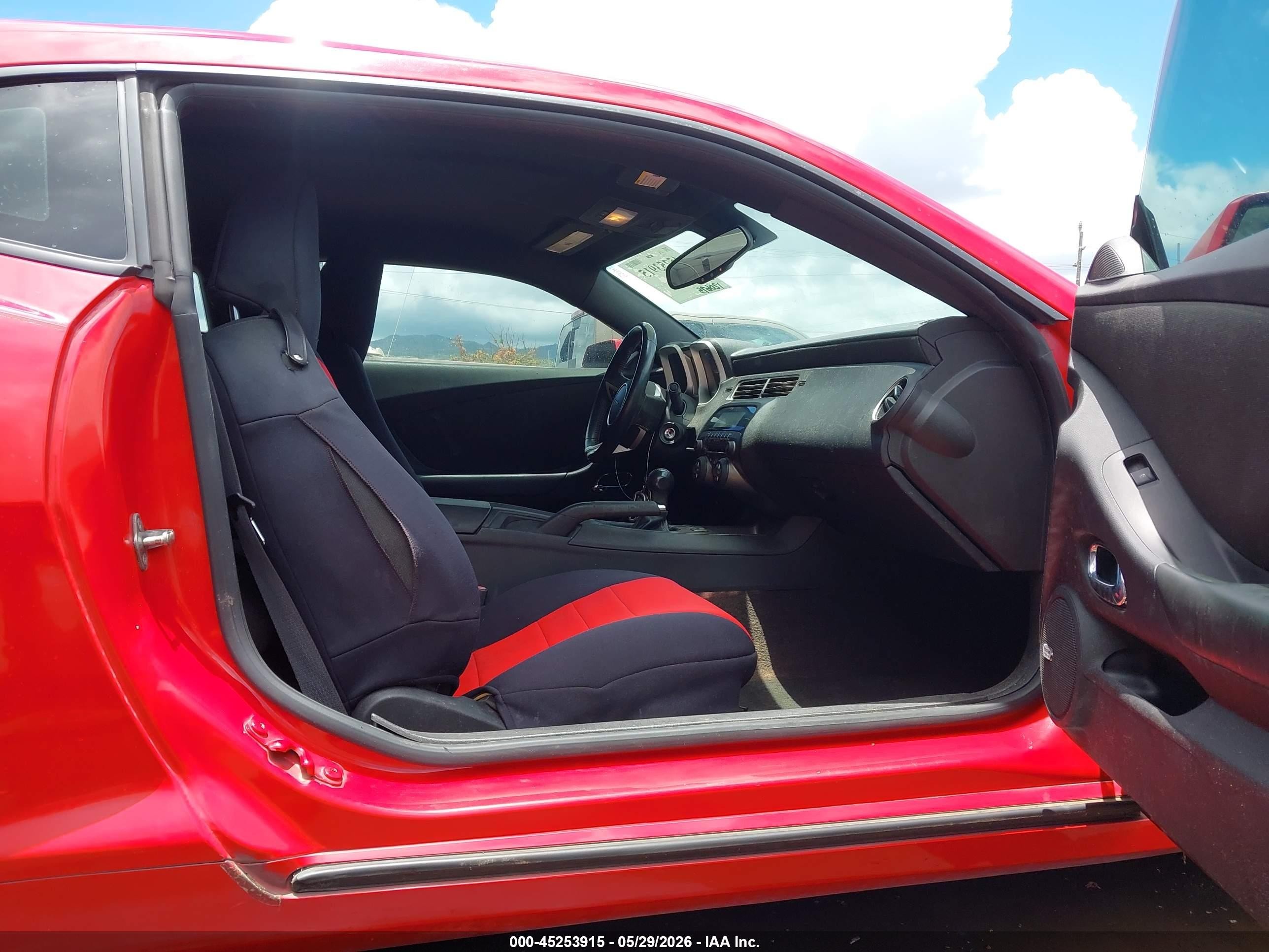 2011 Chevrolet Camaro 1lt Red vin: 2G1FF1ED3B9109547