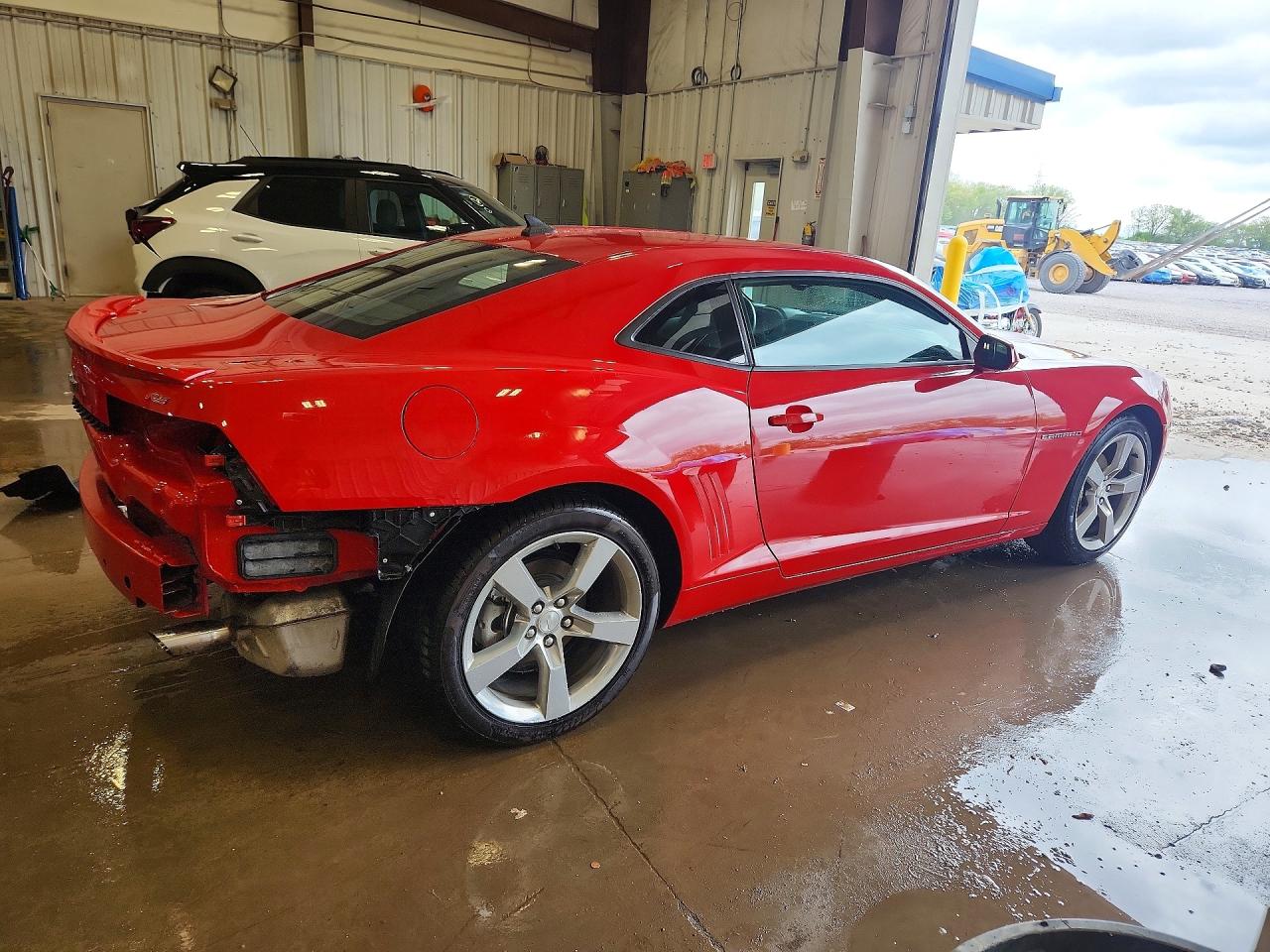 2011 Chevrolet Camaro Lt Red vin: 2G1FG1ED7B9147666
