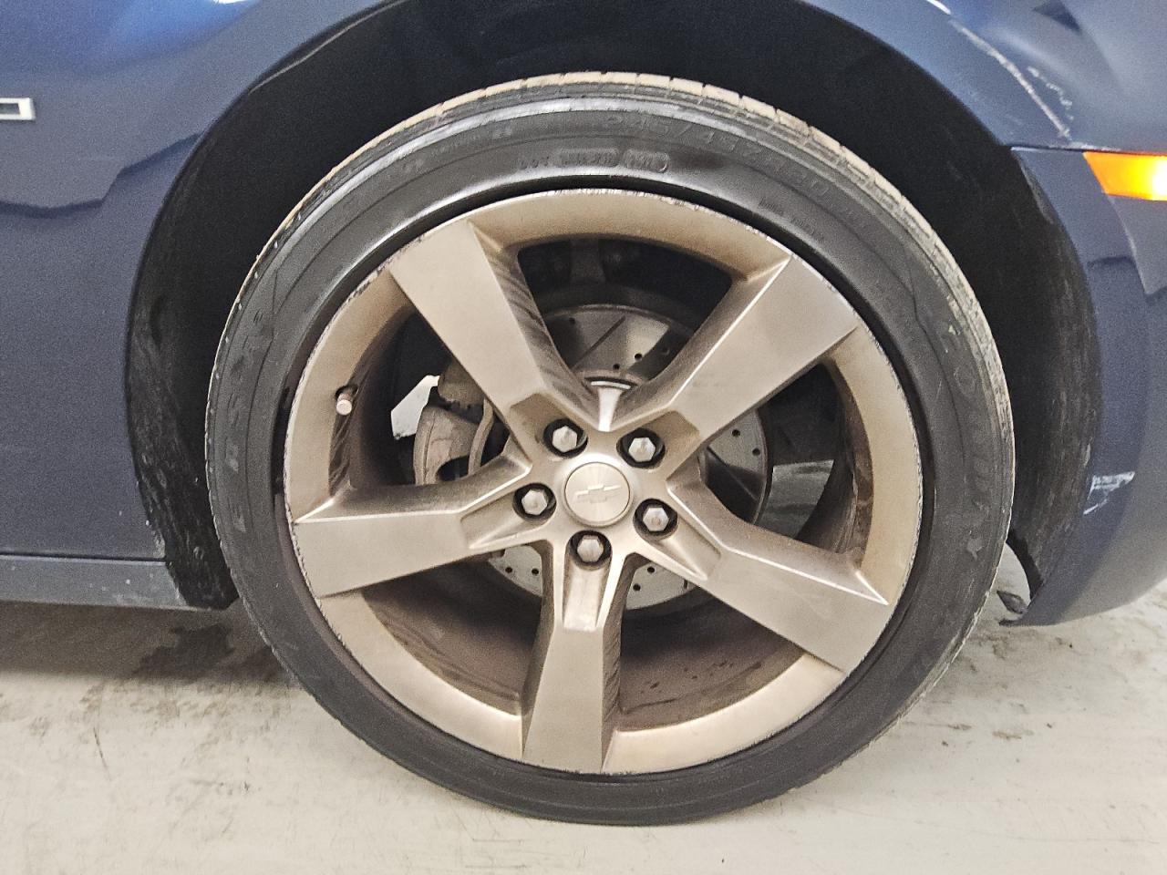 2010 Chevrolet Camaro Lt Синий vin: 2G1FG1EV6A9194923 Damage: Right Front Wheel, Curb Rash, > 12 Inches