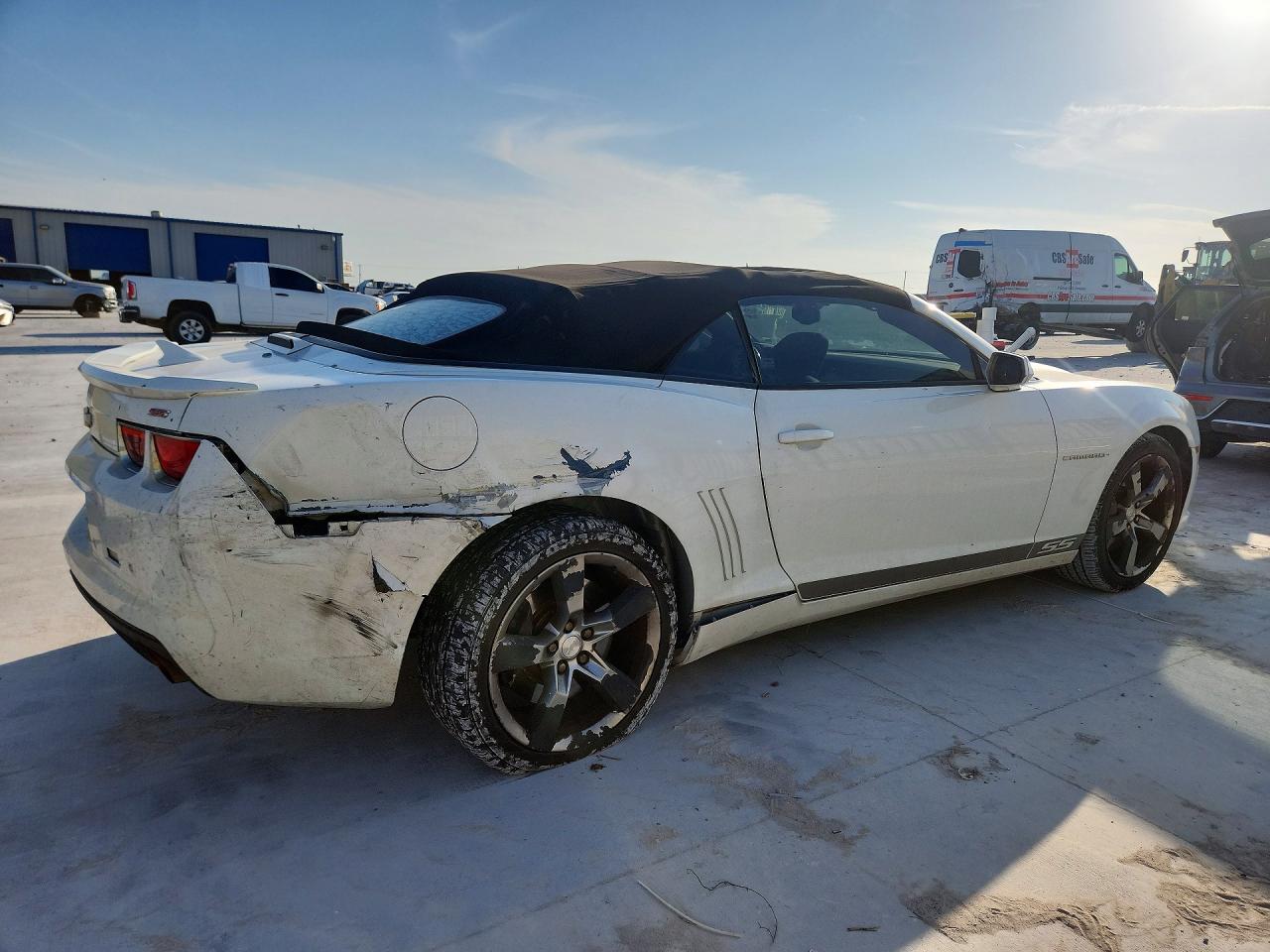 2011 Chevrolet Camaro Ss White vin: 2G1FJ3DJ7B9201276