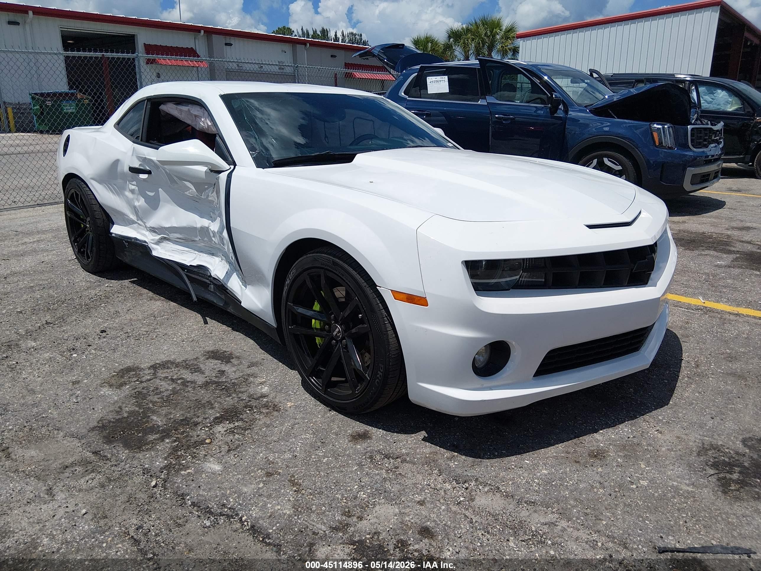 2010 Chevrolet Camaro 2ss White vin: 2G1FK1EJ1A9152252