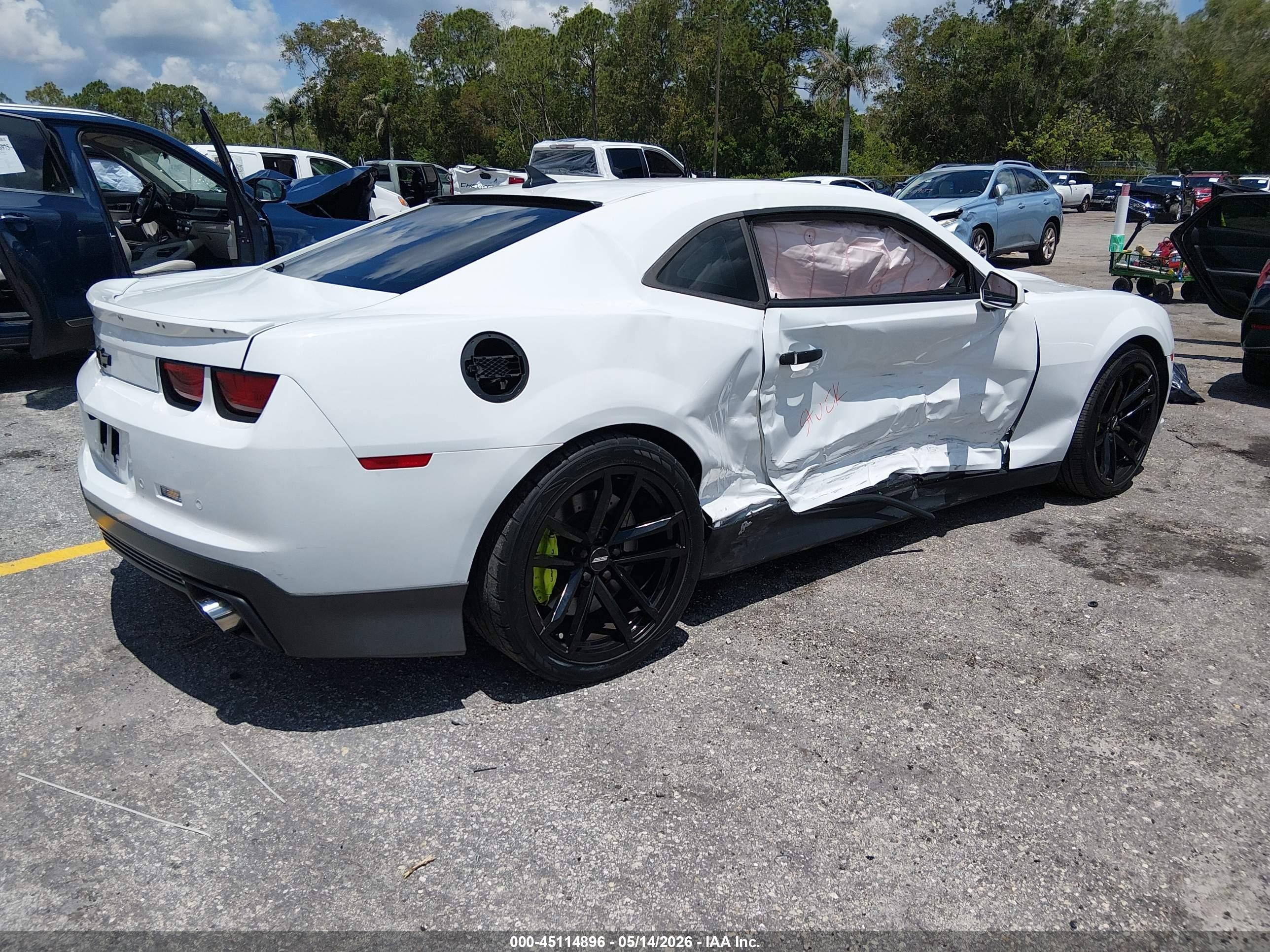 2010 Chevrolet Camaro 2ss White vin: 2G1FK1EJ1A9152252