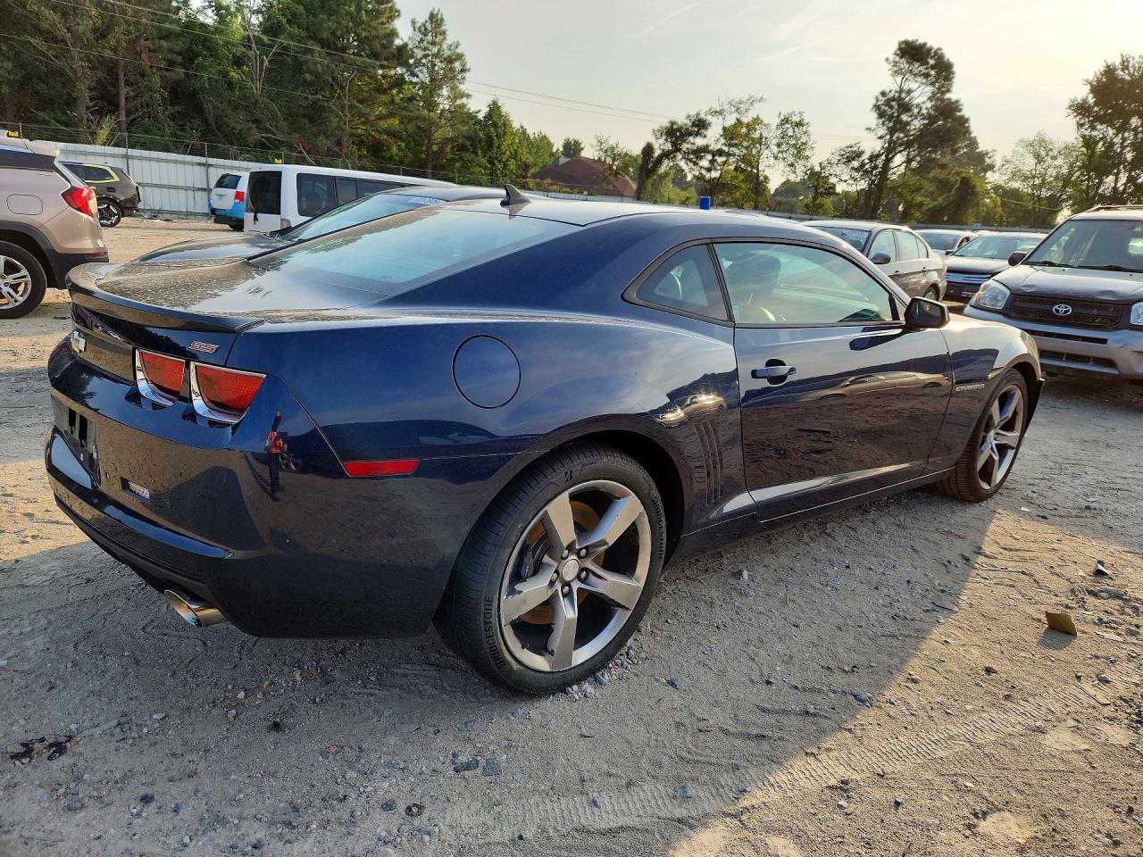 2011 Chevrolet Camaro 2ss Blue vin: 2G1FK1EJ1B9104686