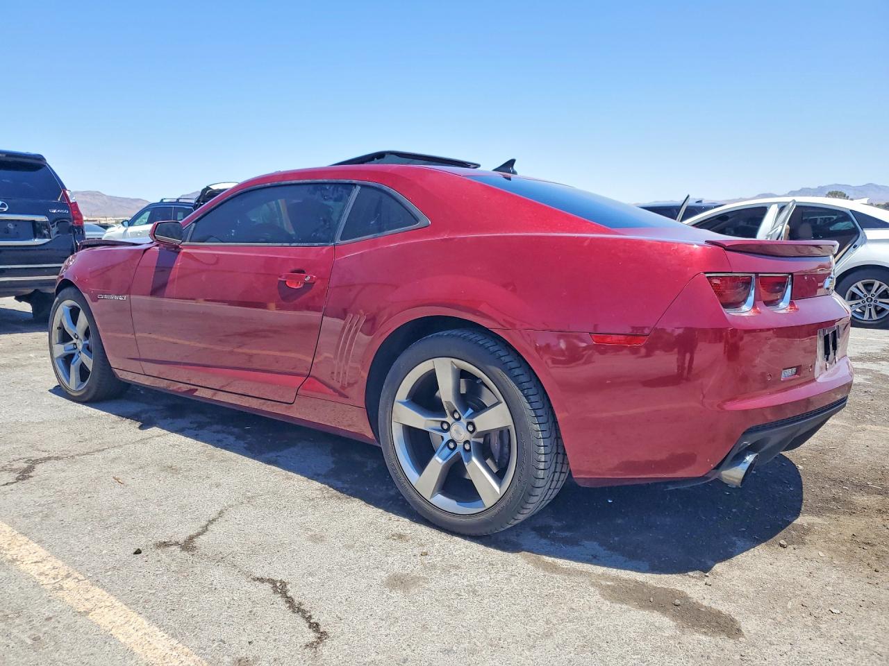 2011 Chevrolet Camaro 2ss Red vin: 2G1FK1EJ1B9139924