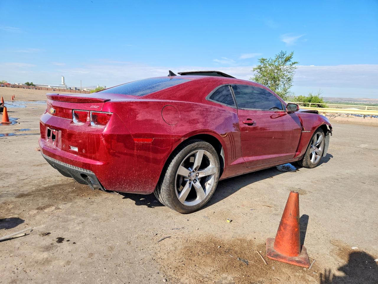 2011 Chevrolet Camaro 2ss Red vin: 2G1FK1EJ1B9139924