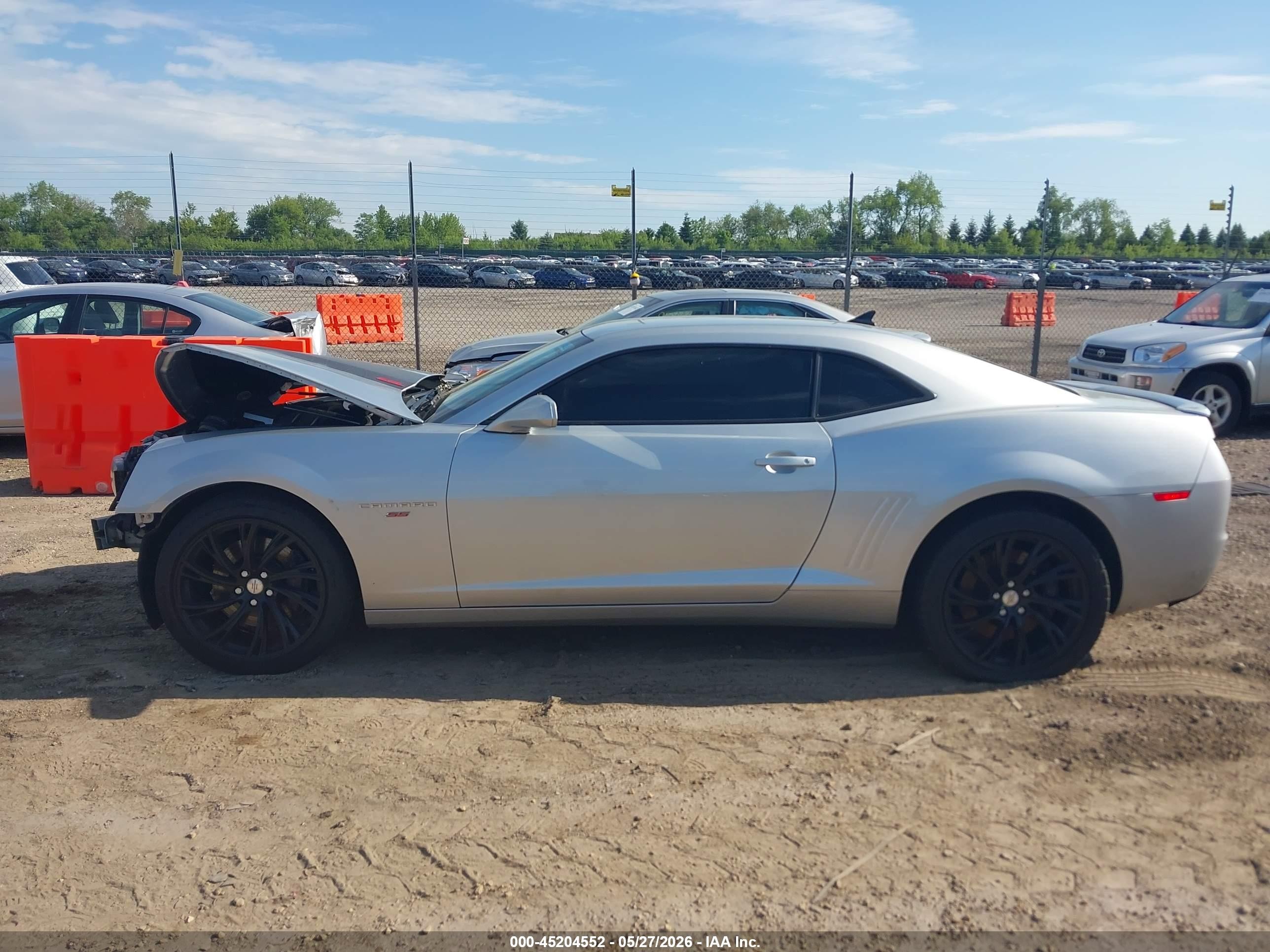 2011 Chevrolet Camaro 2ss Silver vin: 2G1FK1EJ3B9103734