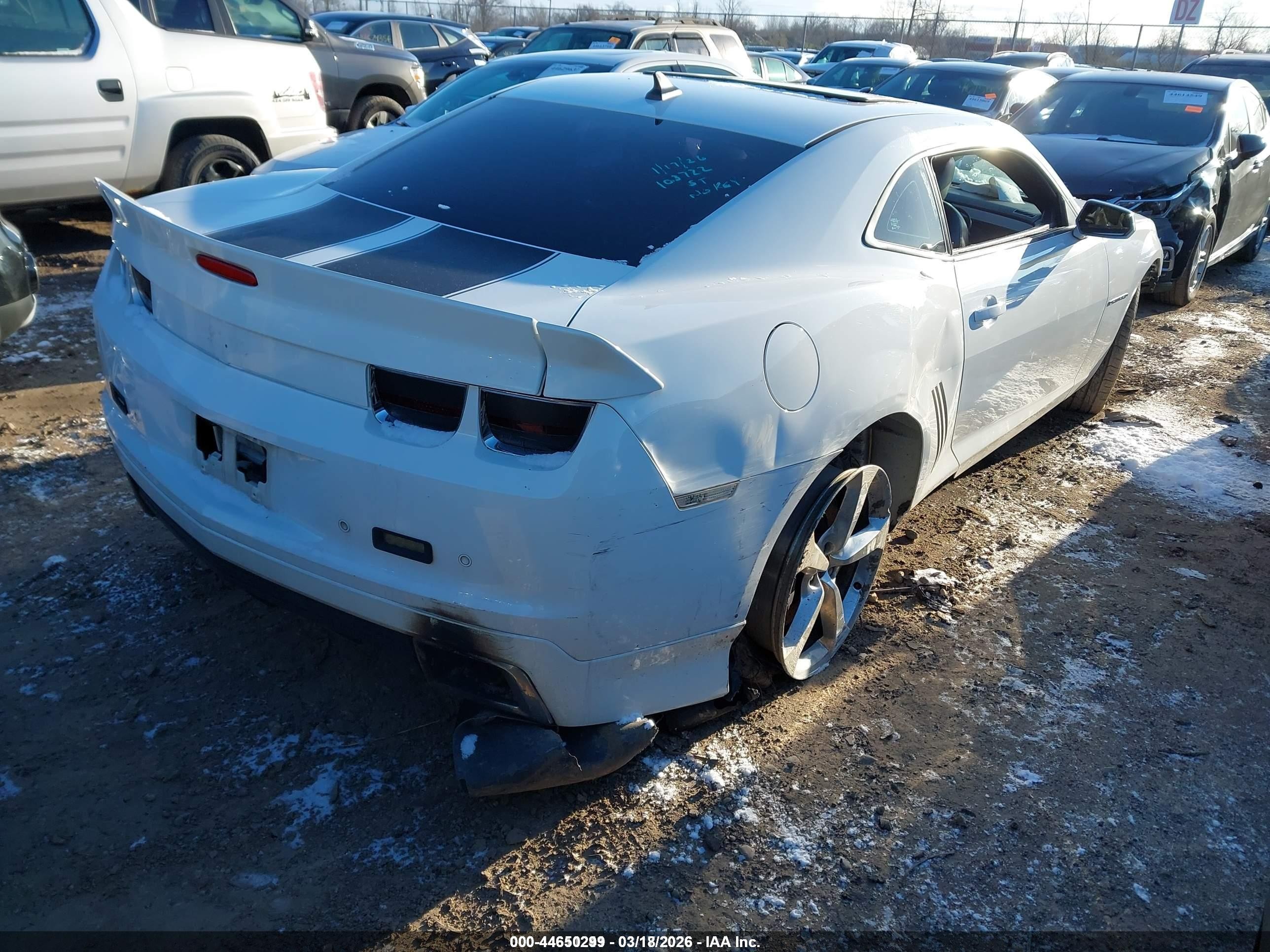 2013 Chevrolet Camaro 2ss White vin: 2G1FK1EJ3D9103722