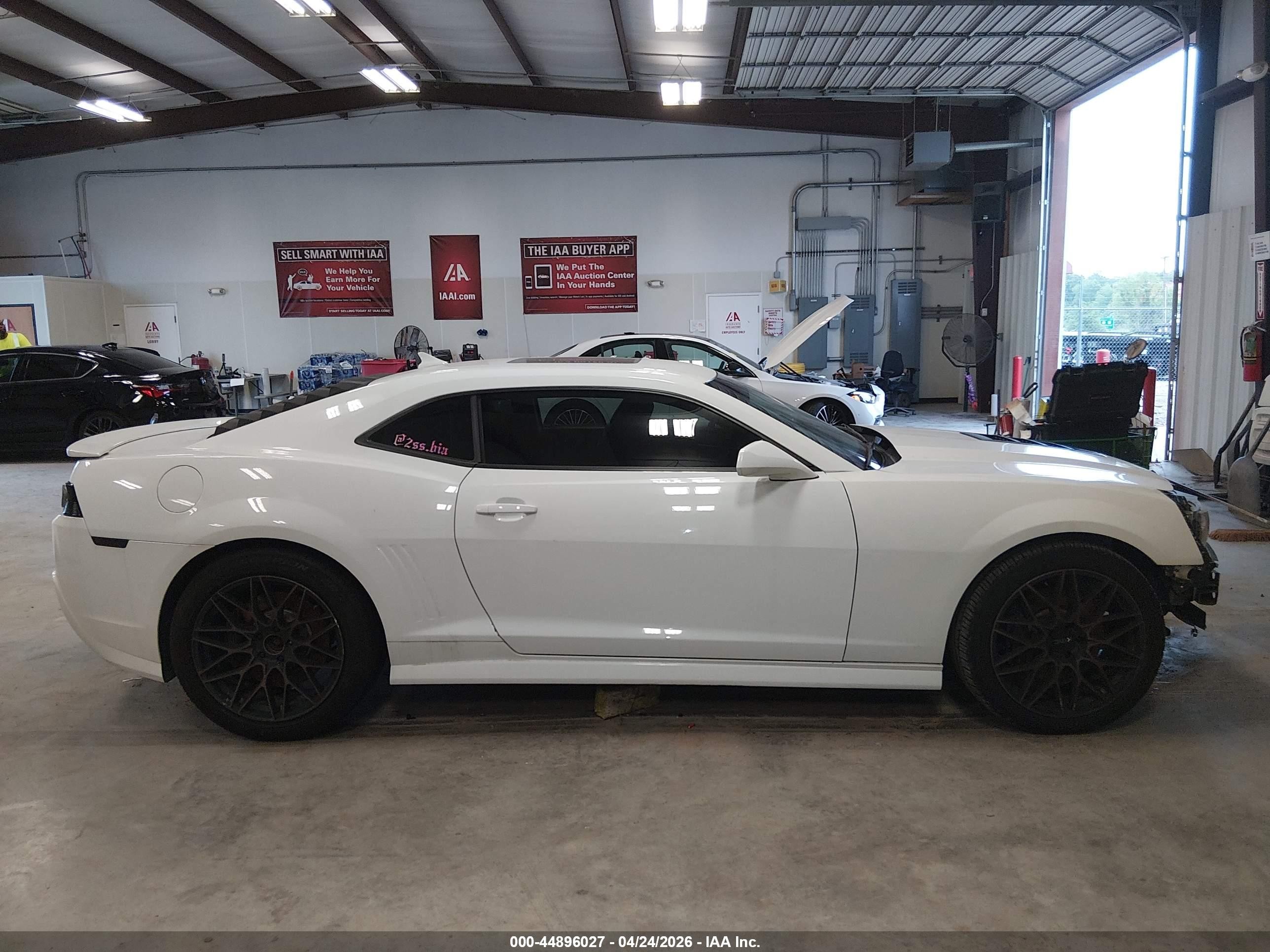 2014 Chevrolet Camaro 2ss White vin: 2G1FK1EJ3E9282135