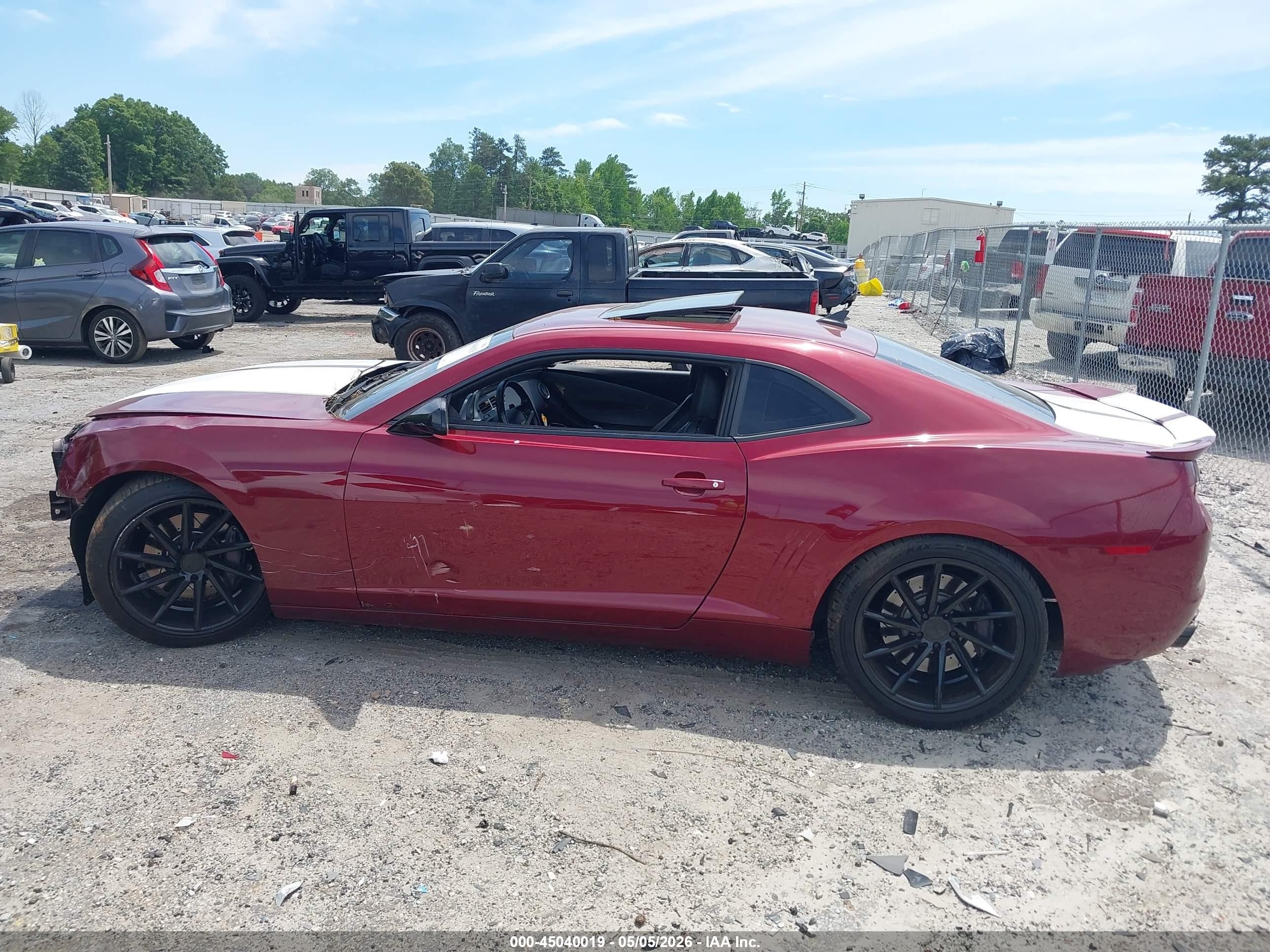 2010 Chevrolet Camaro 2ss Maroon vin: 2G1FK1EJ4A9123828