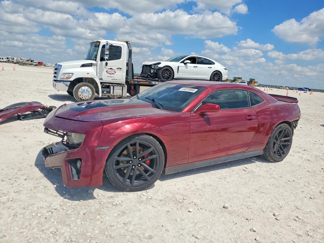 2011 Chevrolet Camaro 2ss Burgundy vin: 2G1FK1EJ4B9103919